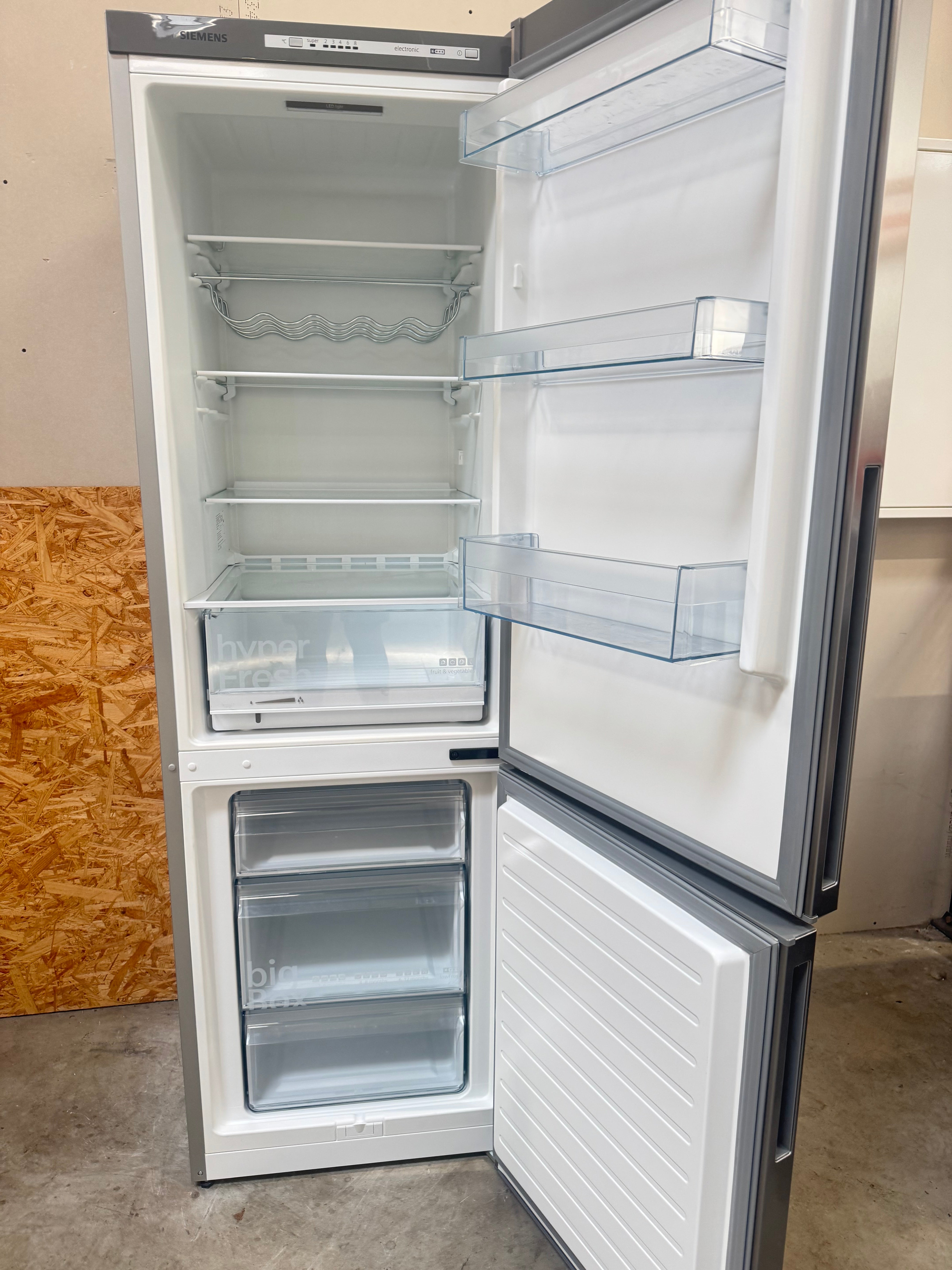 Siemens køle/fryseskab KG36VVI32 - D18670