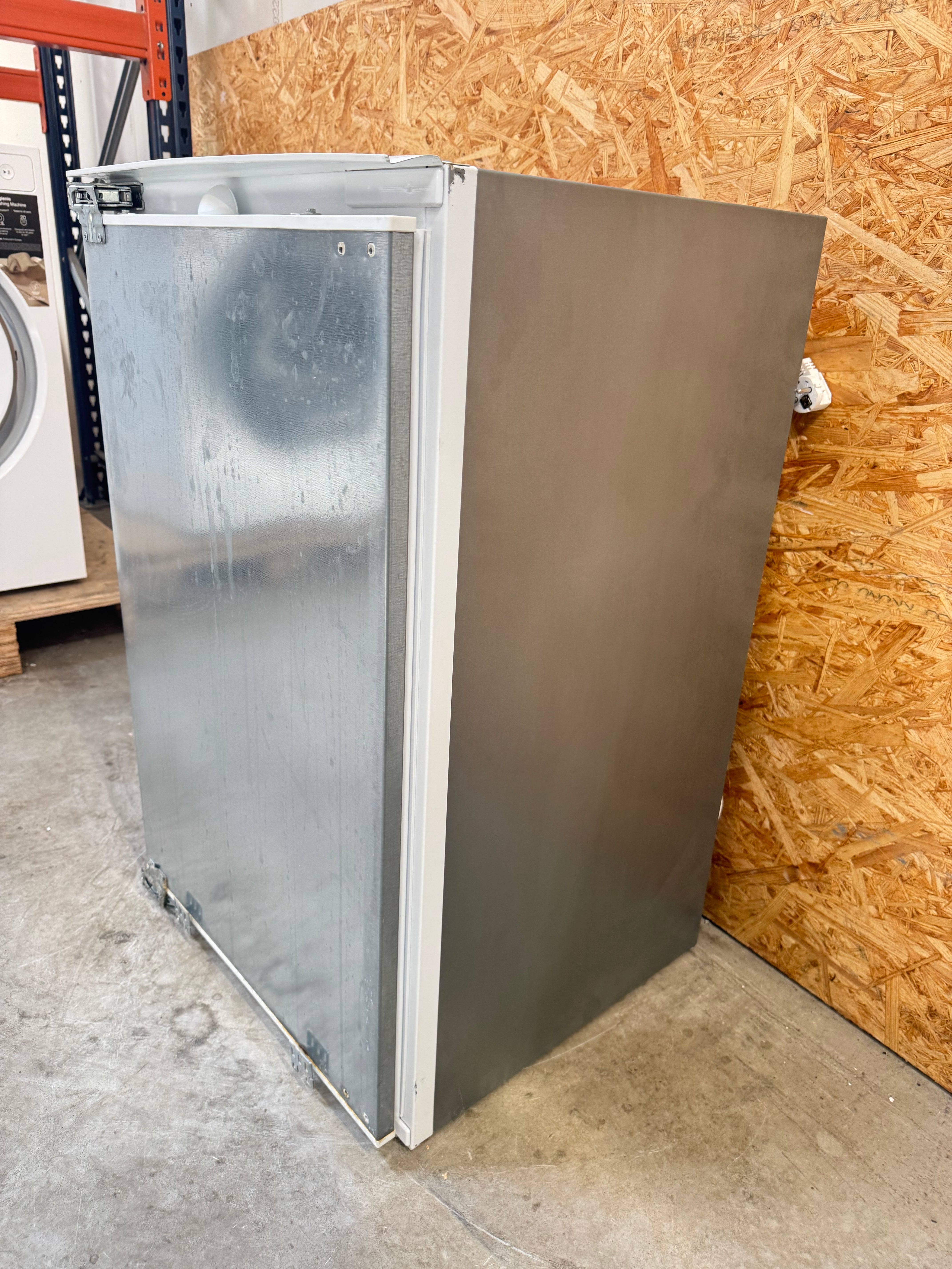 Siemens intgrerbar køleskab m. frostboks KI18LV60 - D18800