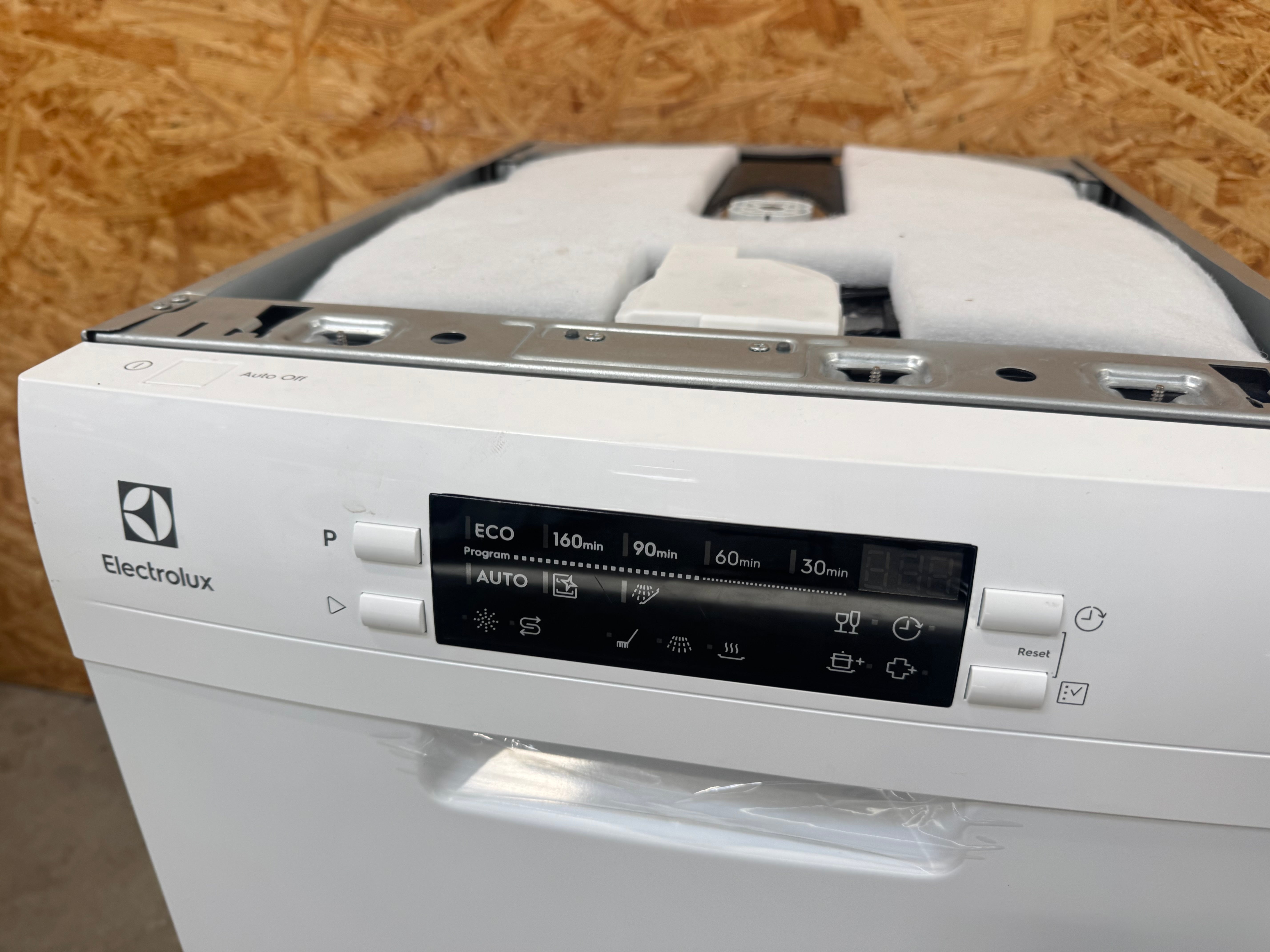Electrolux 45 cm. opvaskemaskine ESS43300UW - D18890