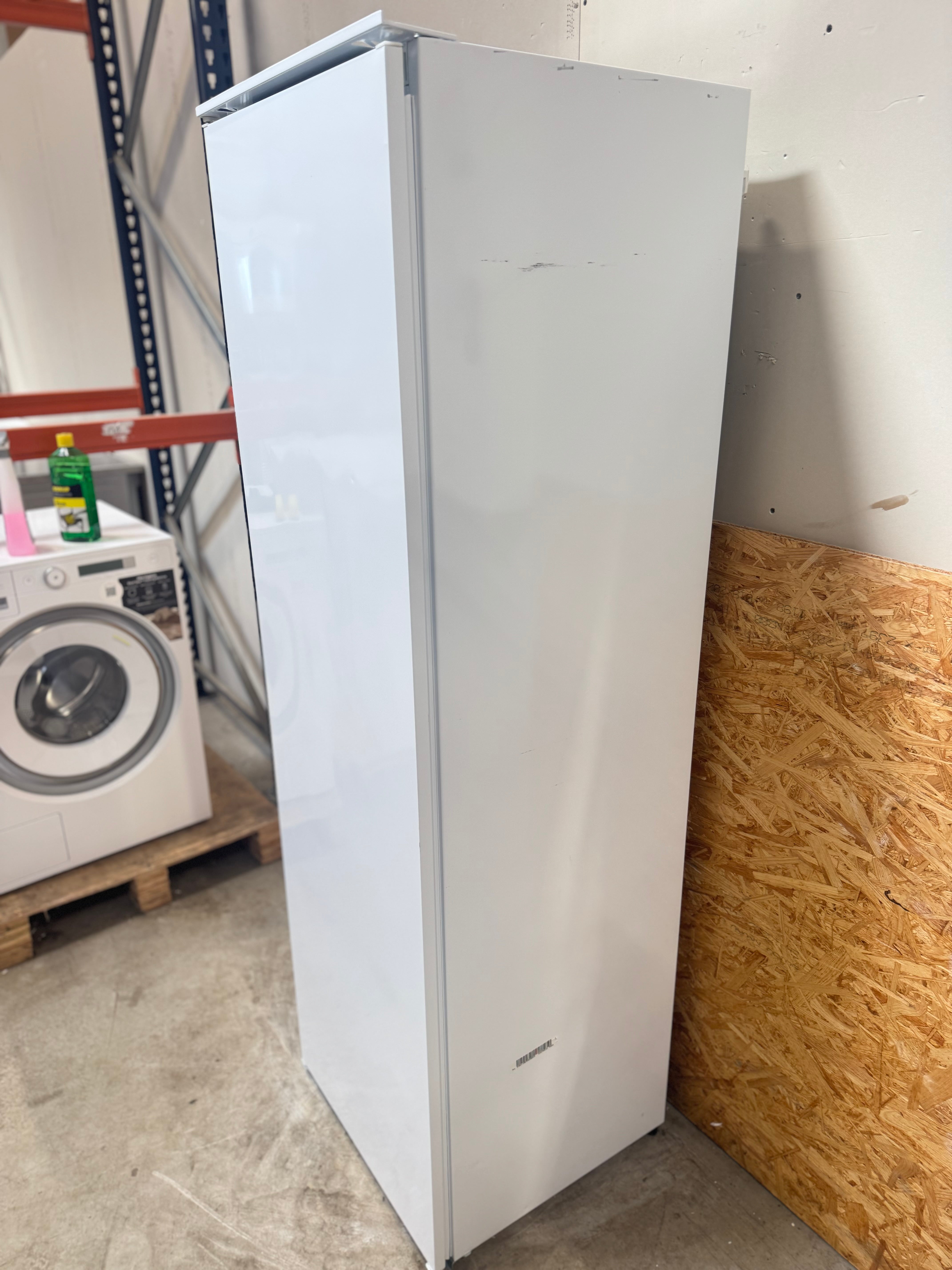 Electrolux integrerbart køleskab LRS4DF18S - D19152