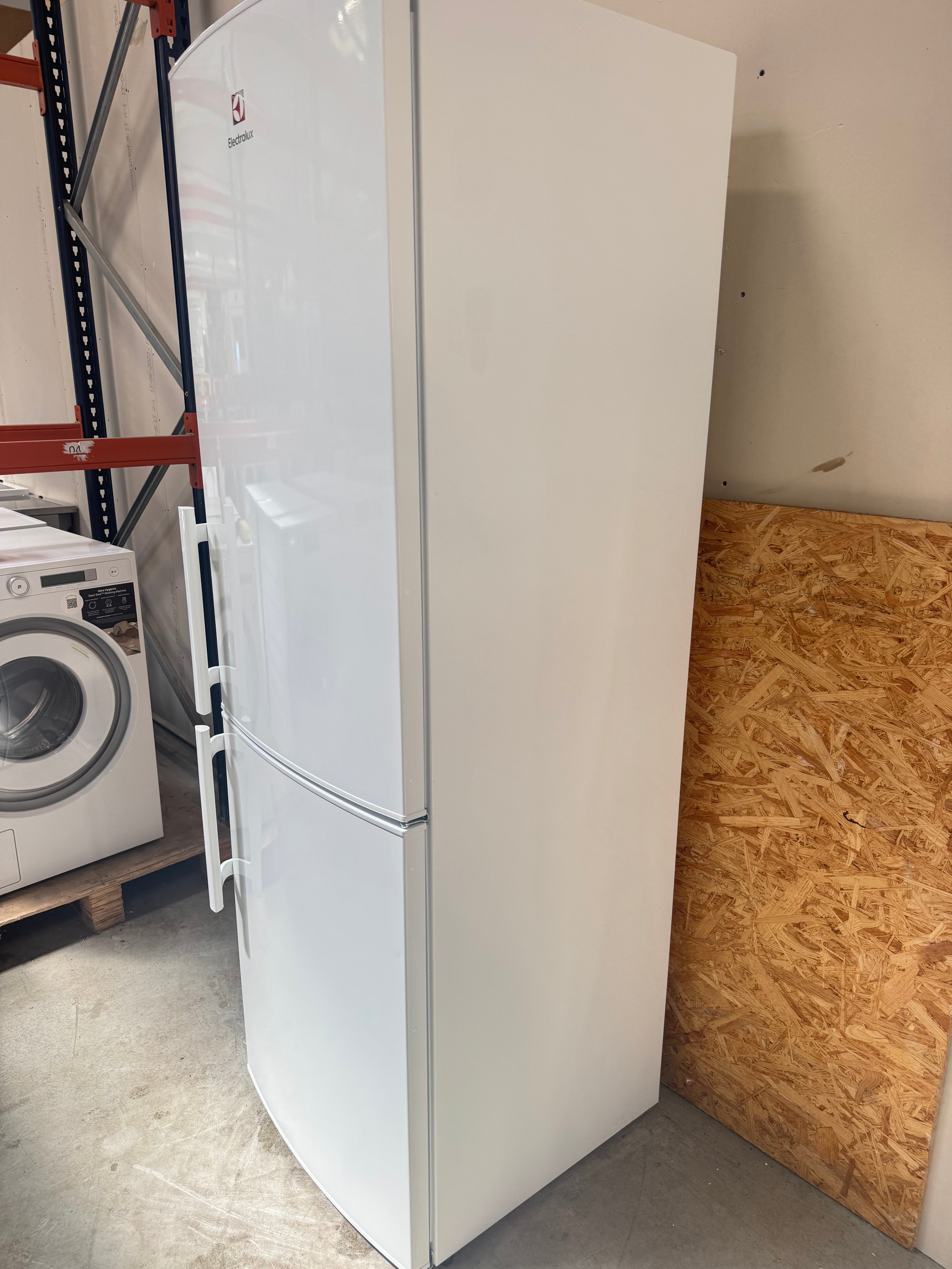 Electrolux køle/fryseskab EN3451JOW - D19198