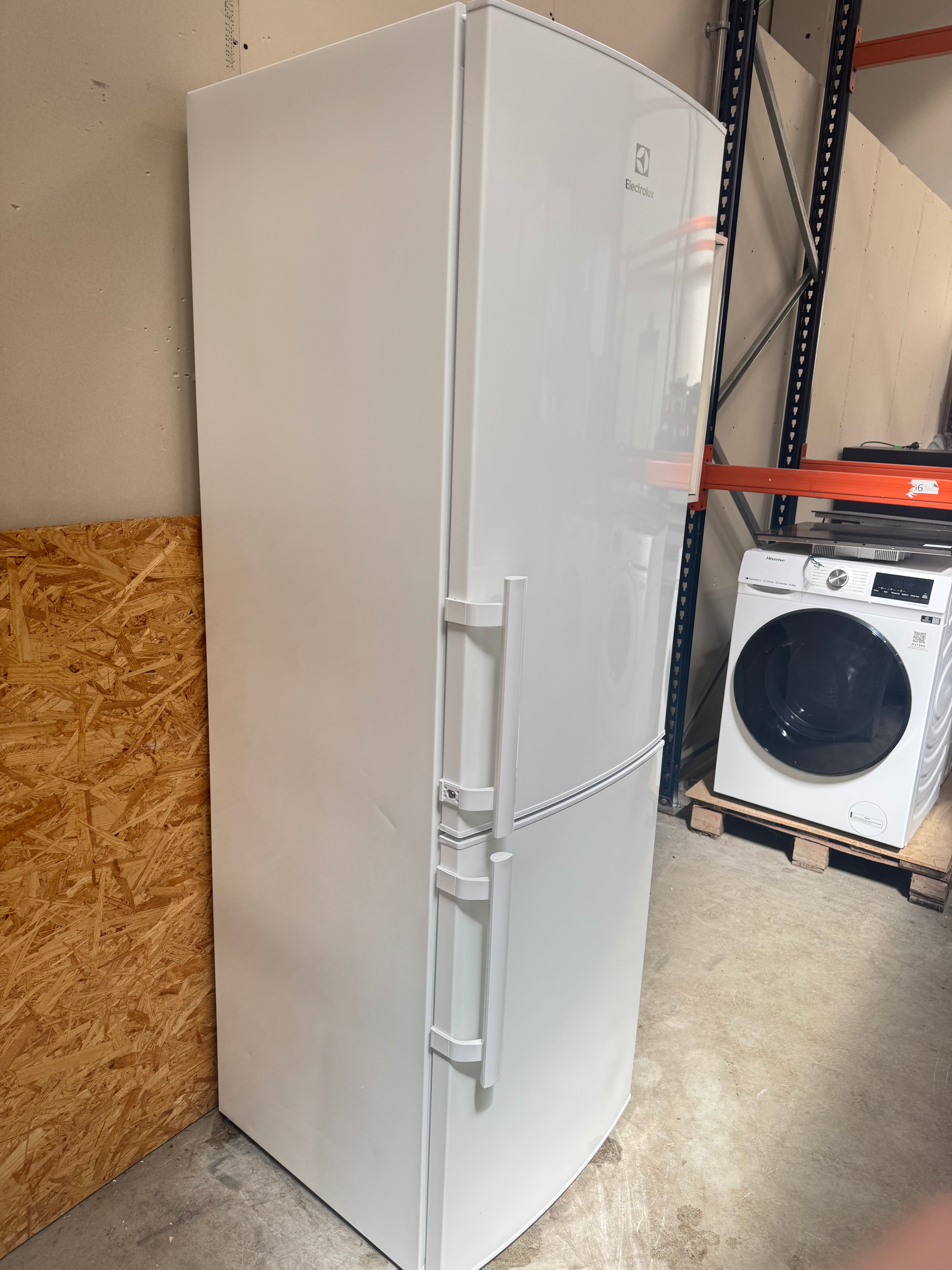 Electrolux køle/fryseskab EN3451JOW - D19198