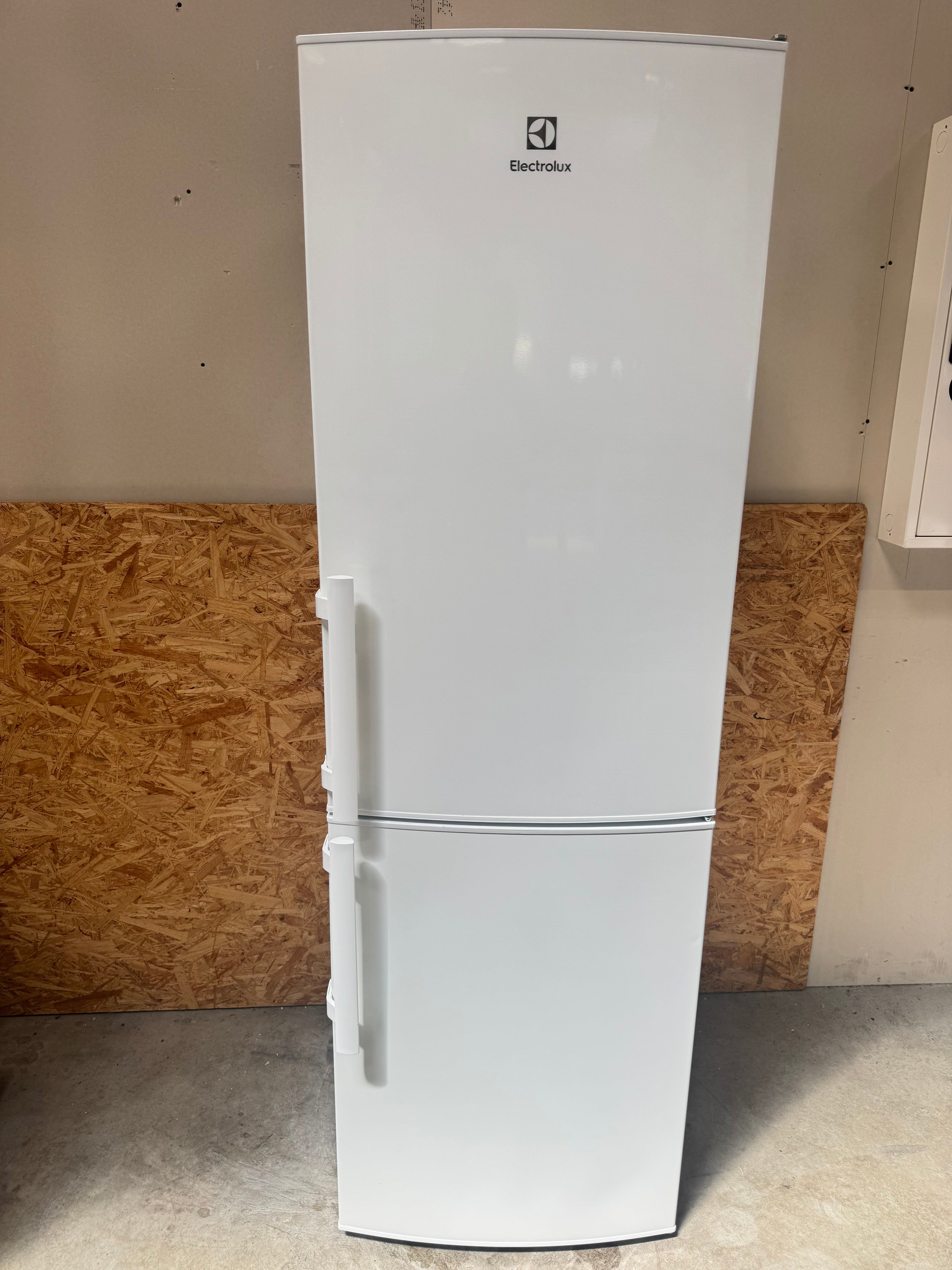 Electrolux køle/fryseskab EN3451JOW - D19198