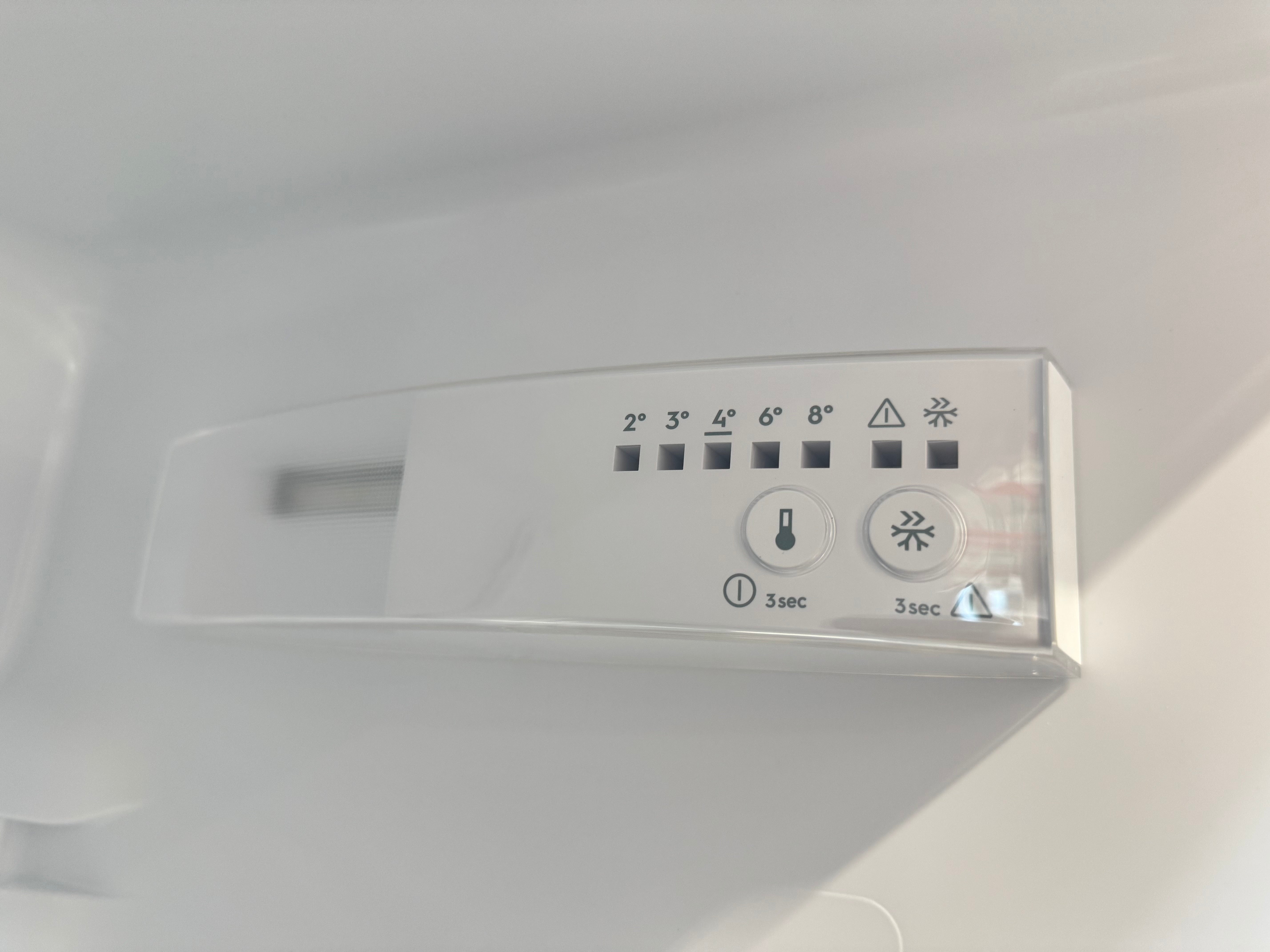 Electrolux integrerbart køle/fryseskab KNS5LE18S - D19151