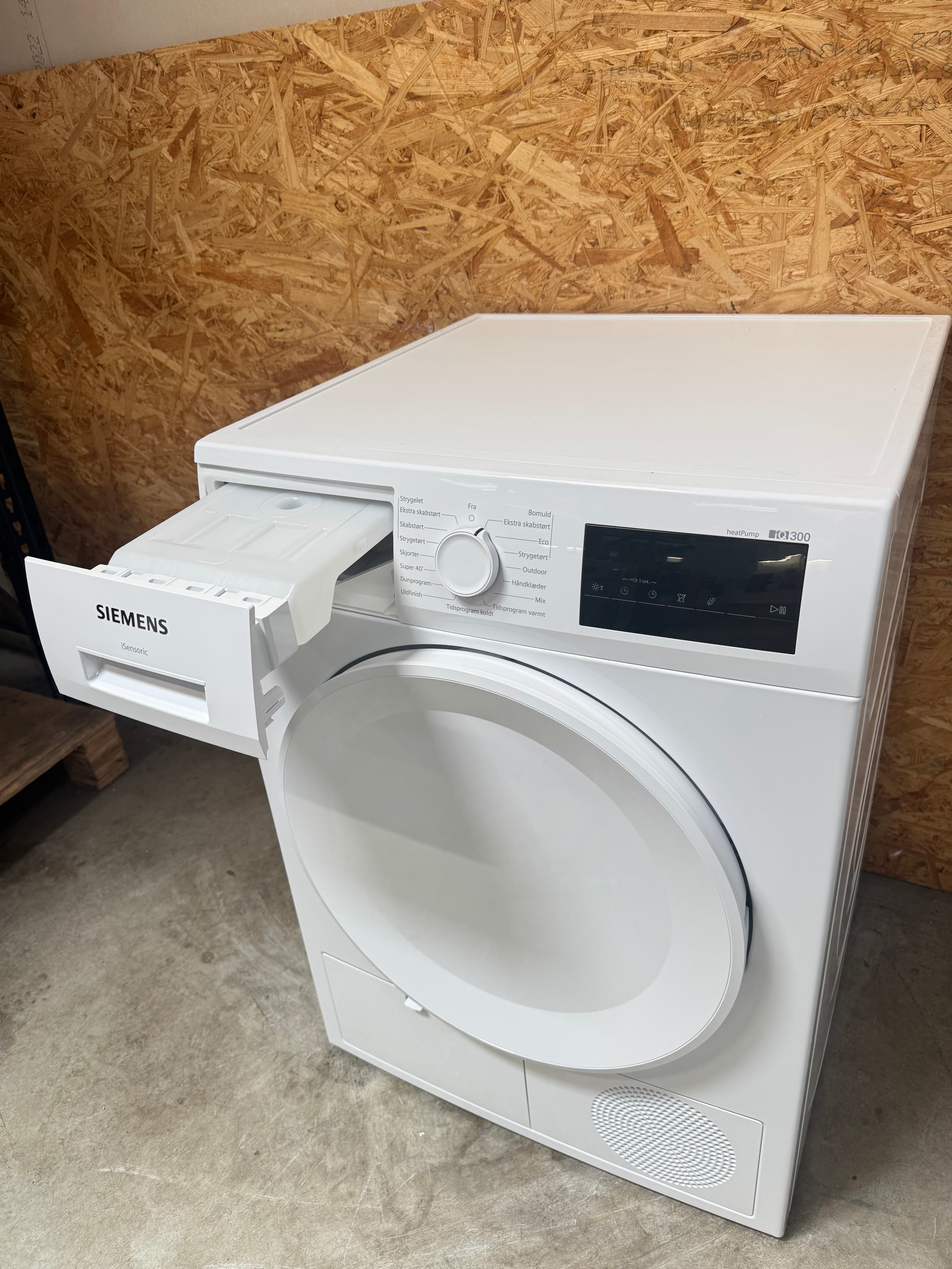 Siemens iQ300 tørretumbler WT43HV0EDN - D19240