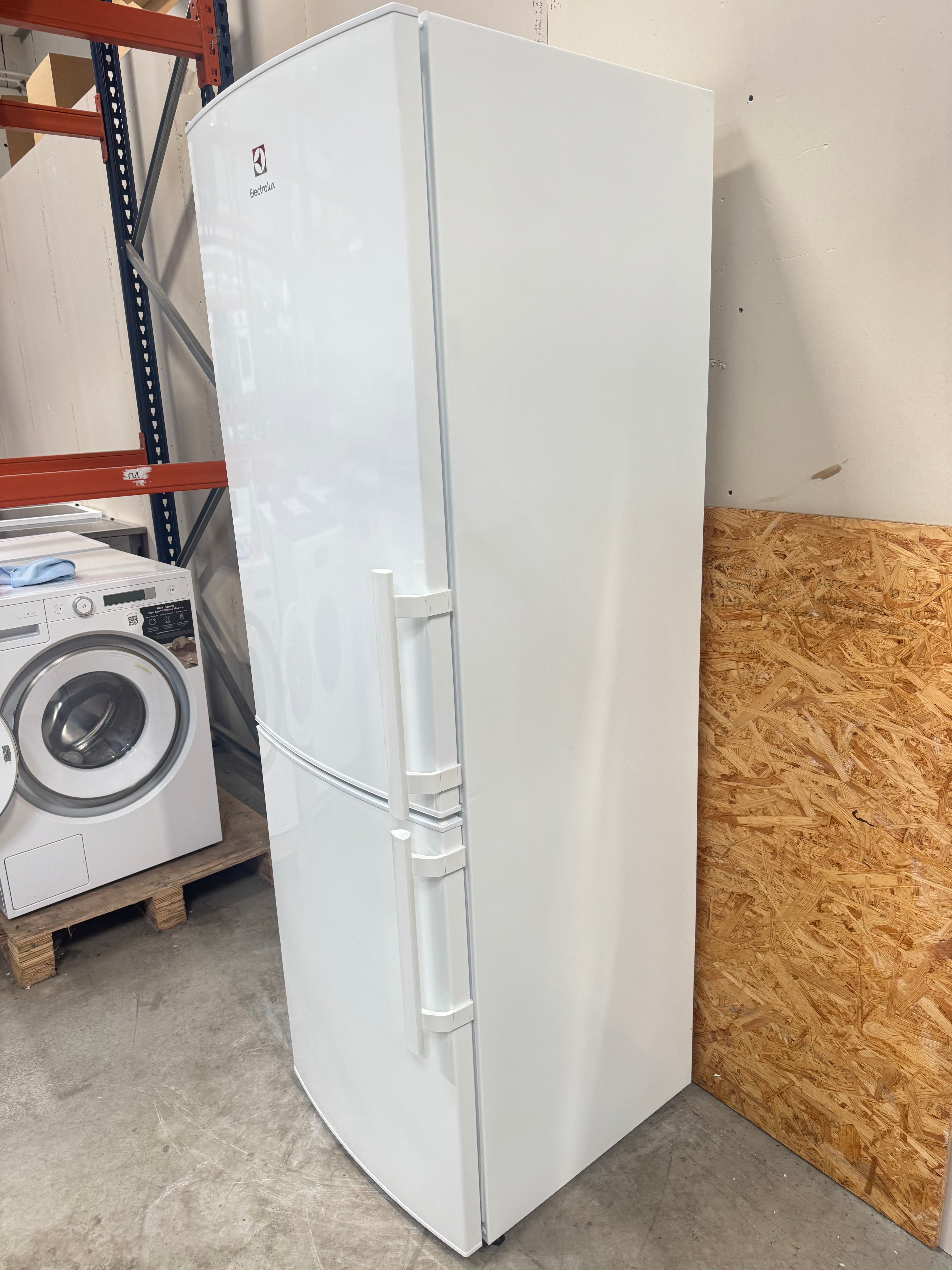 Electrolux køle/fryseskab EN3451JOW - D19206