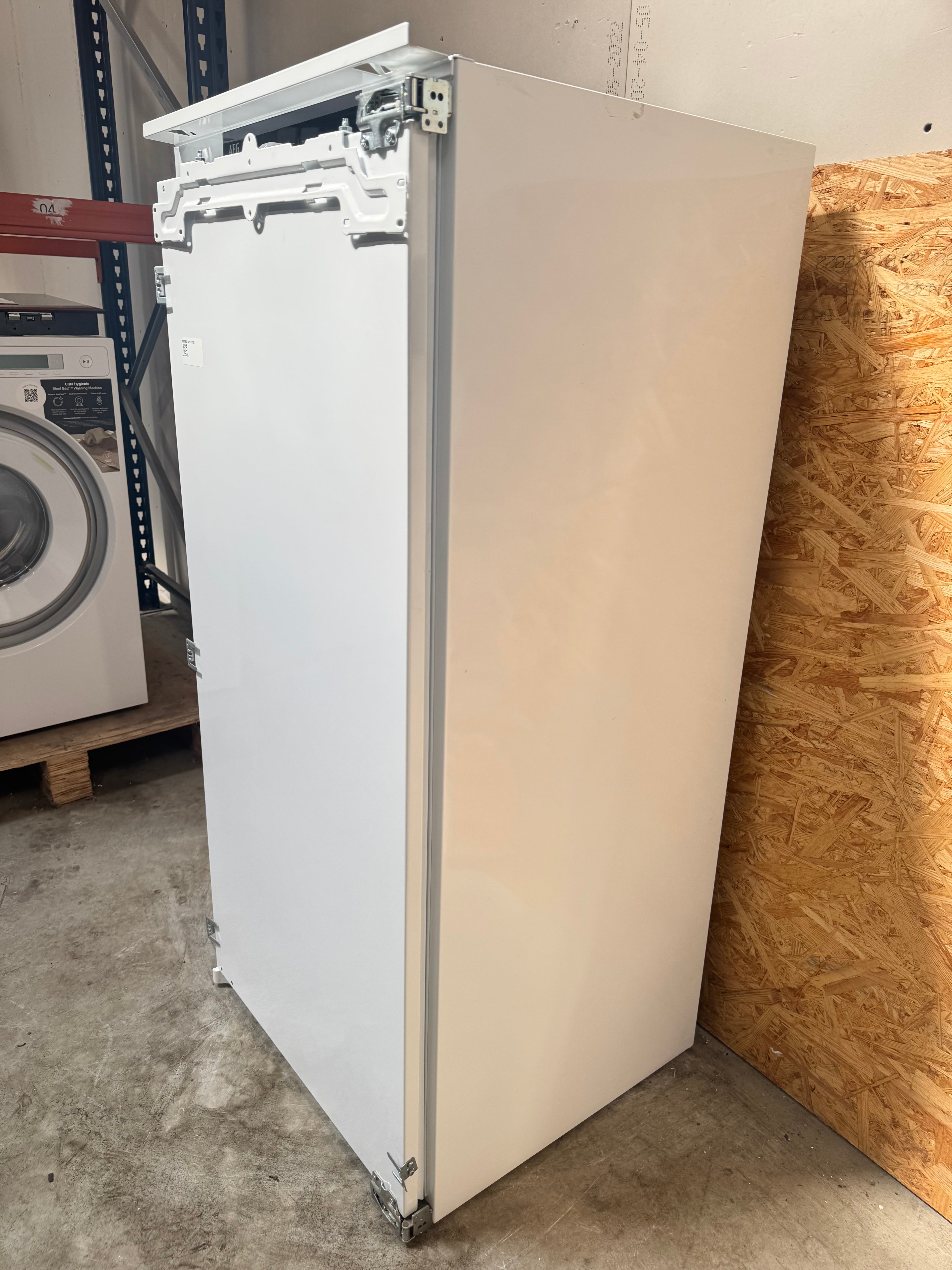 AEG integreret fryseskab TAB7N12EF - D19109