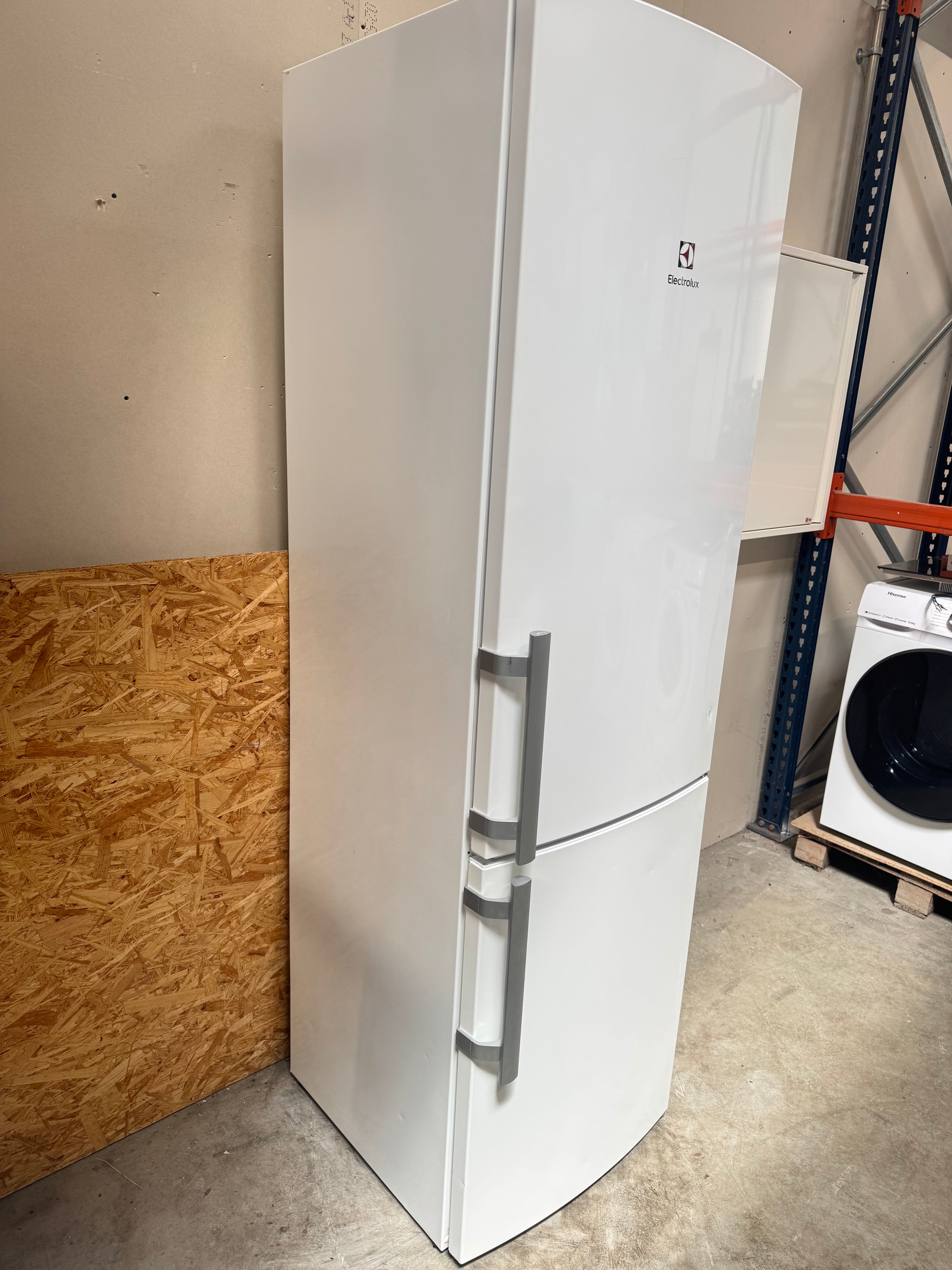 Electrolux køle/fryseskab EN4015MOW - D19232