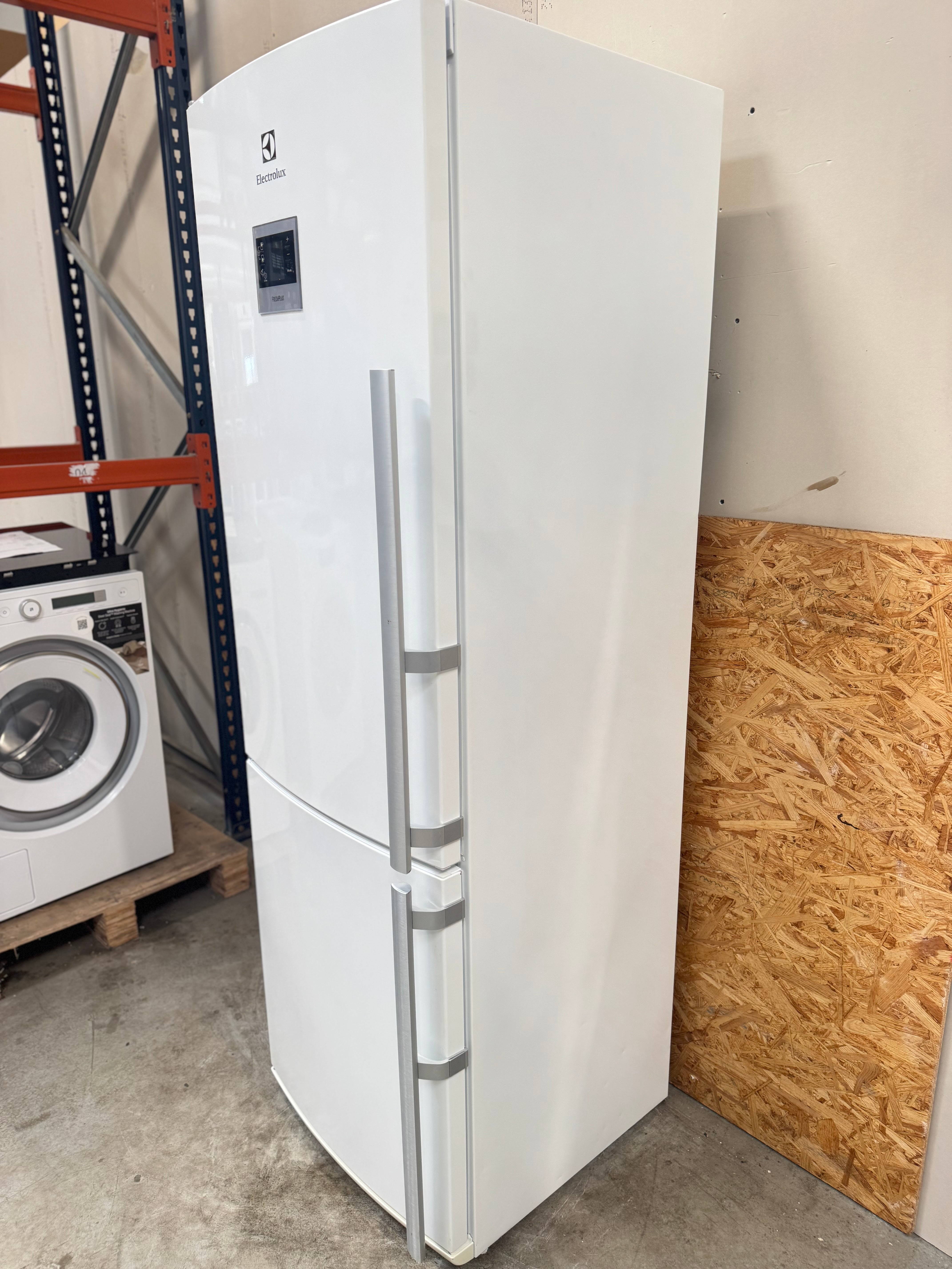 Electrolux køle/fryseskab EN3481AOW - D18718