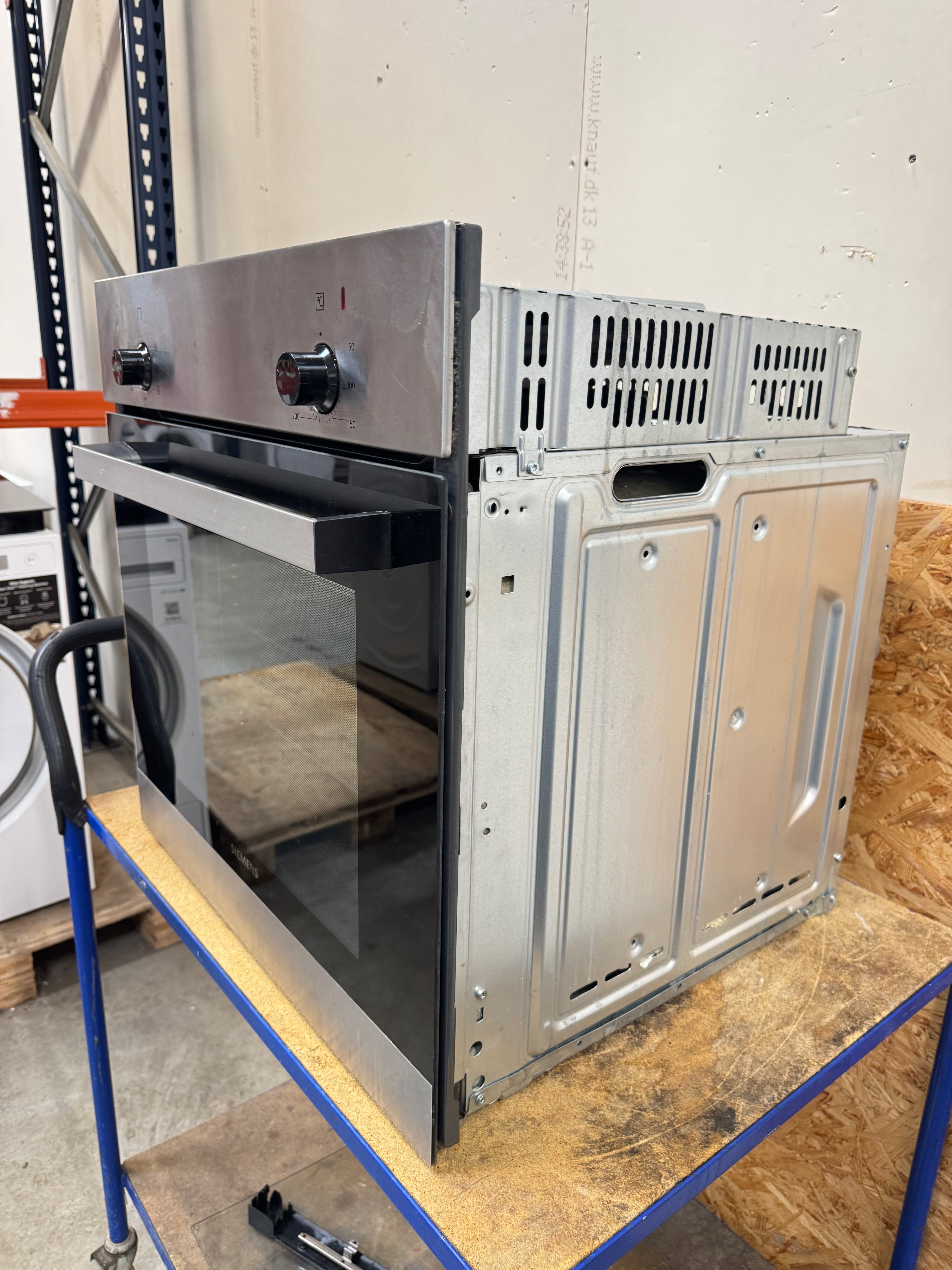 Siemens indbygningsovn HB010FBR0S - D17980