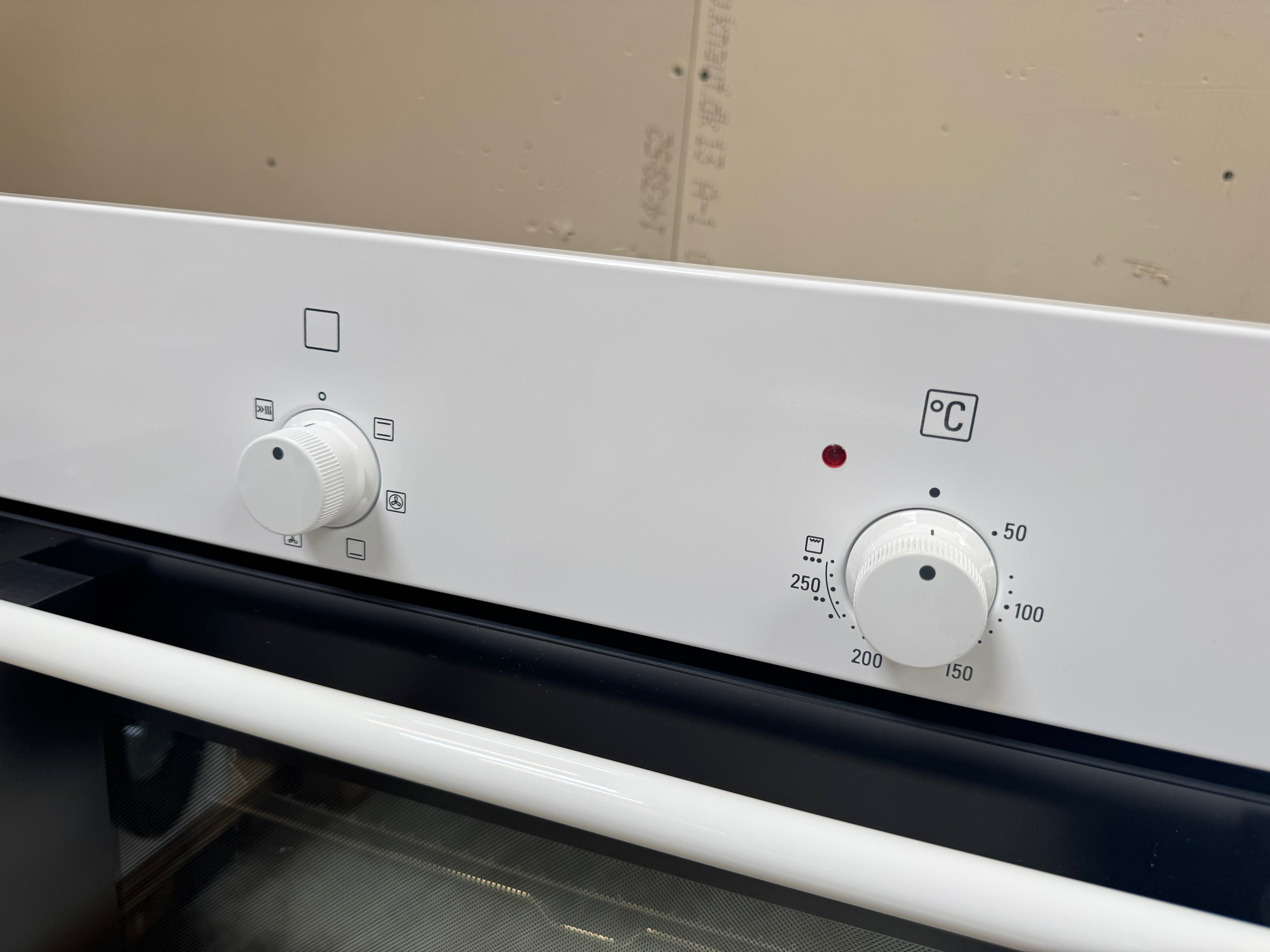 Siemens indbygningsovn HB301W1S - D14650