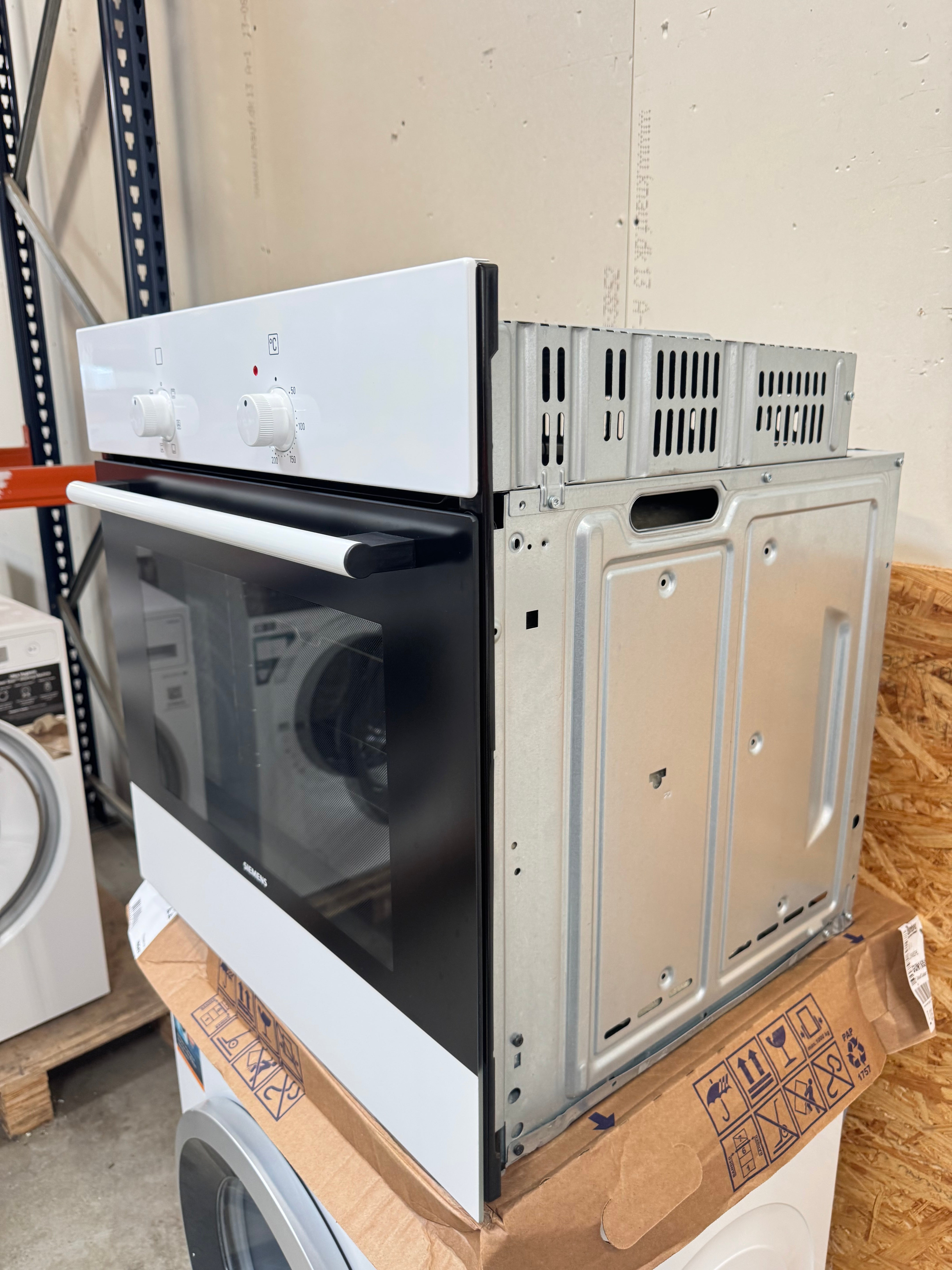 Siemens indbygningsovn HB301W1S - D14650