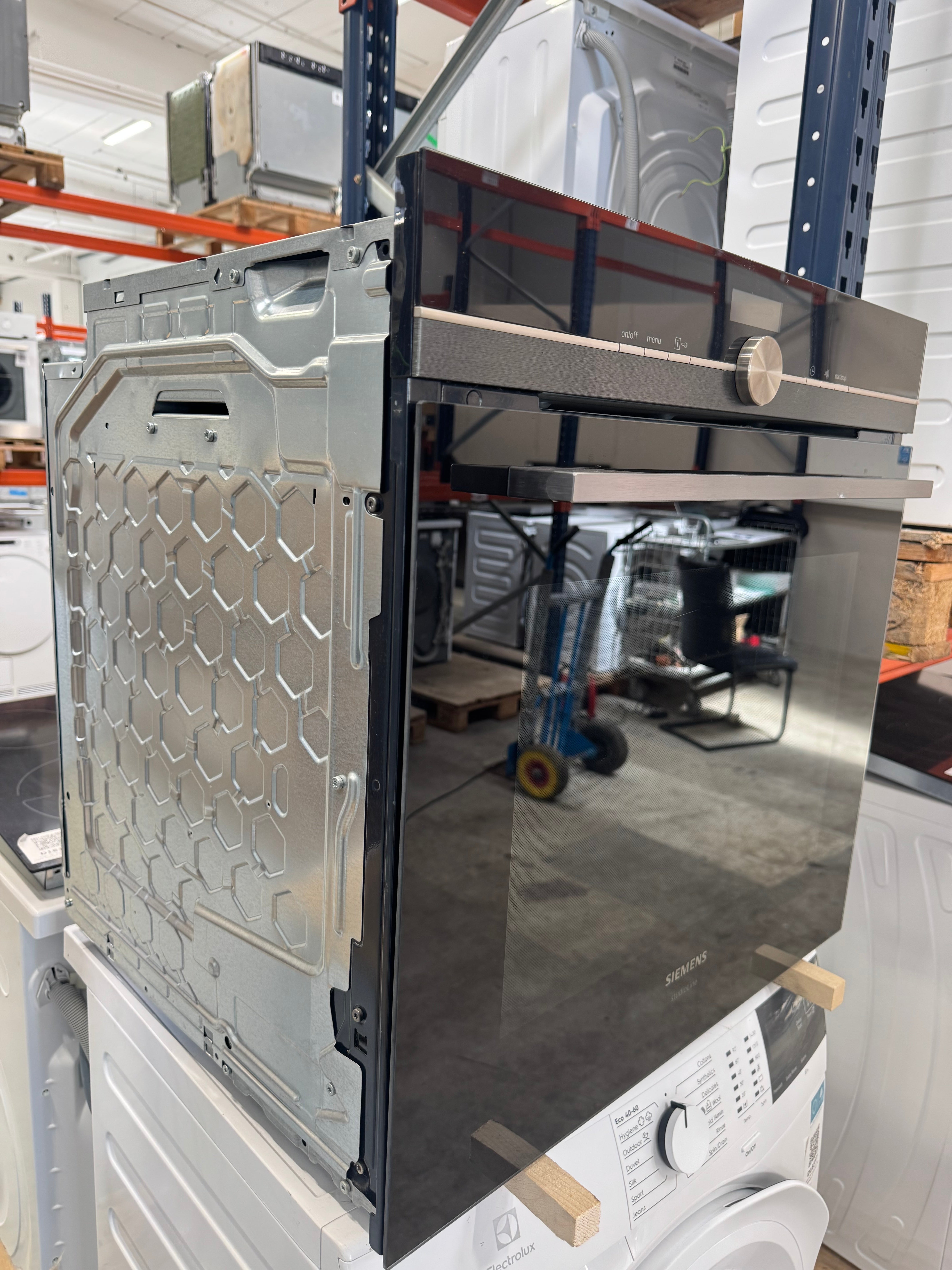 Siemens iQ700 indbygningsovn HB874GCB1S - D19010