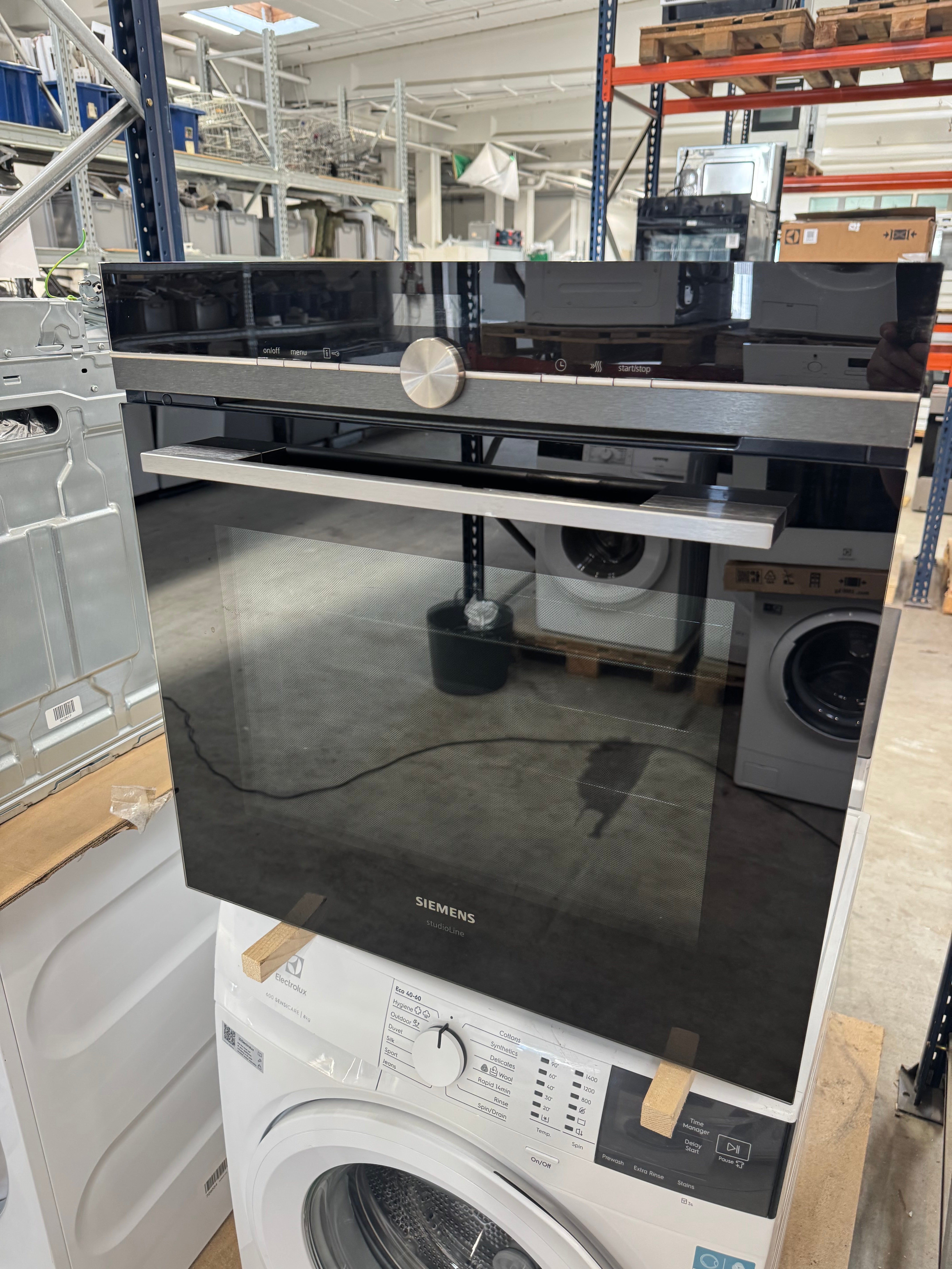 Siemens iQ700 indbygningsovn HB874GCB1S - D19010