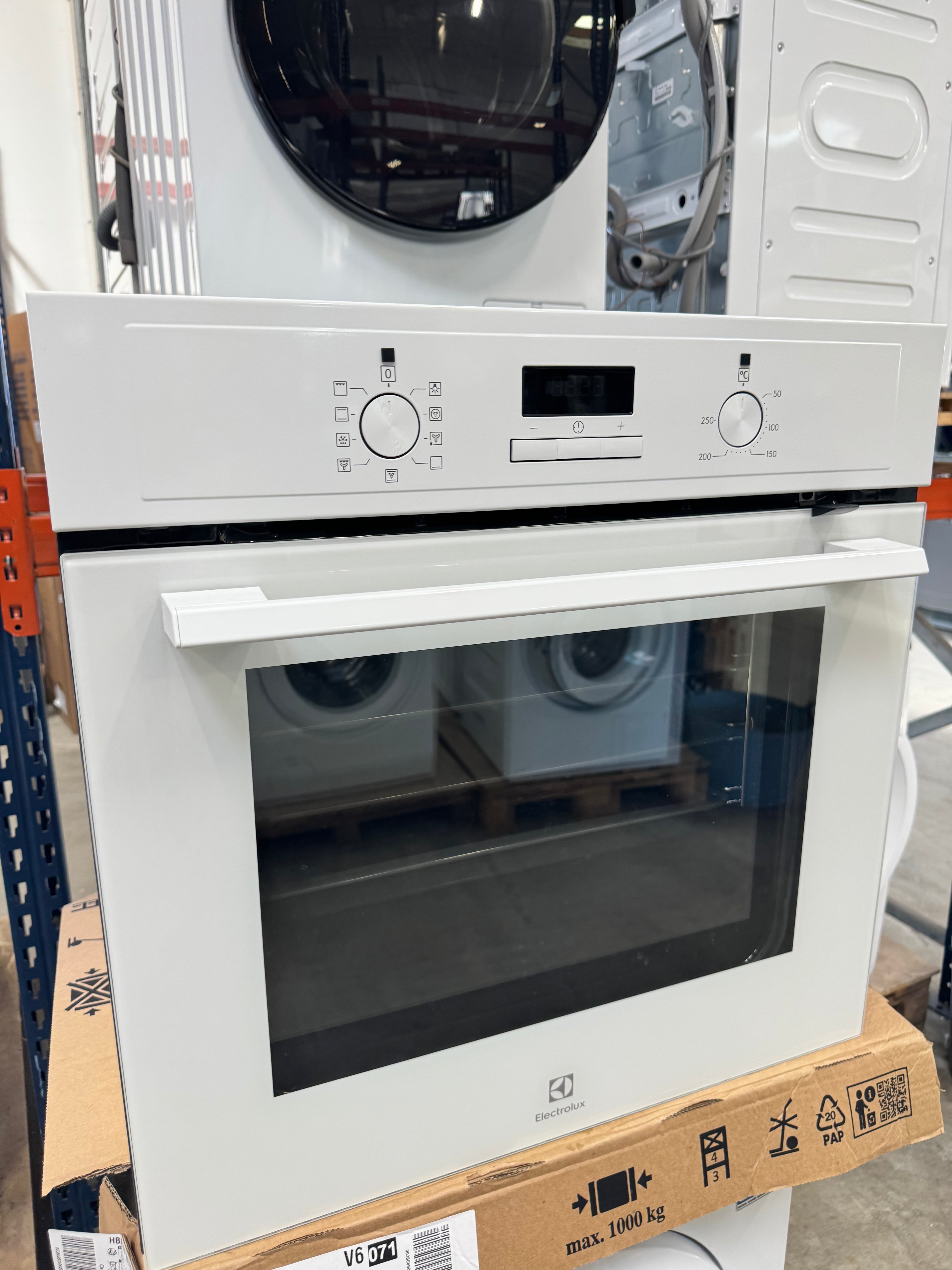 Electrolux indbygningsovn OOB301NV - D19038