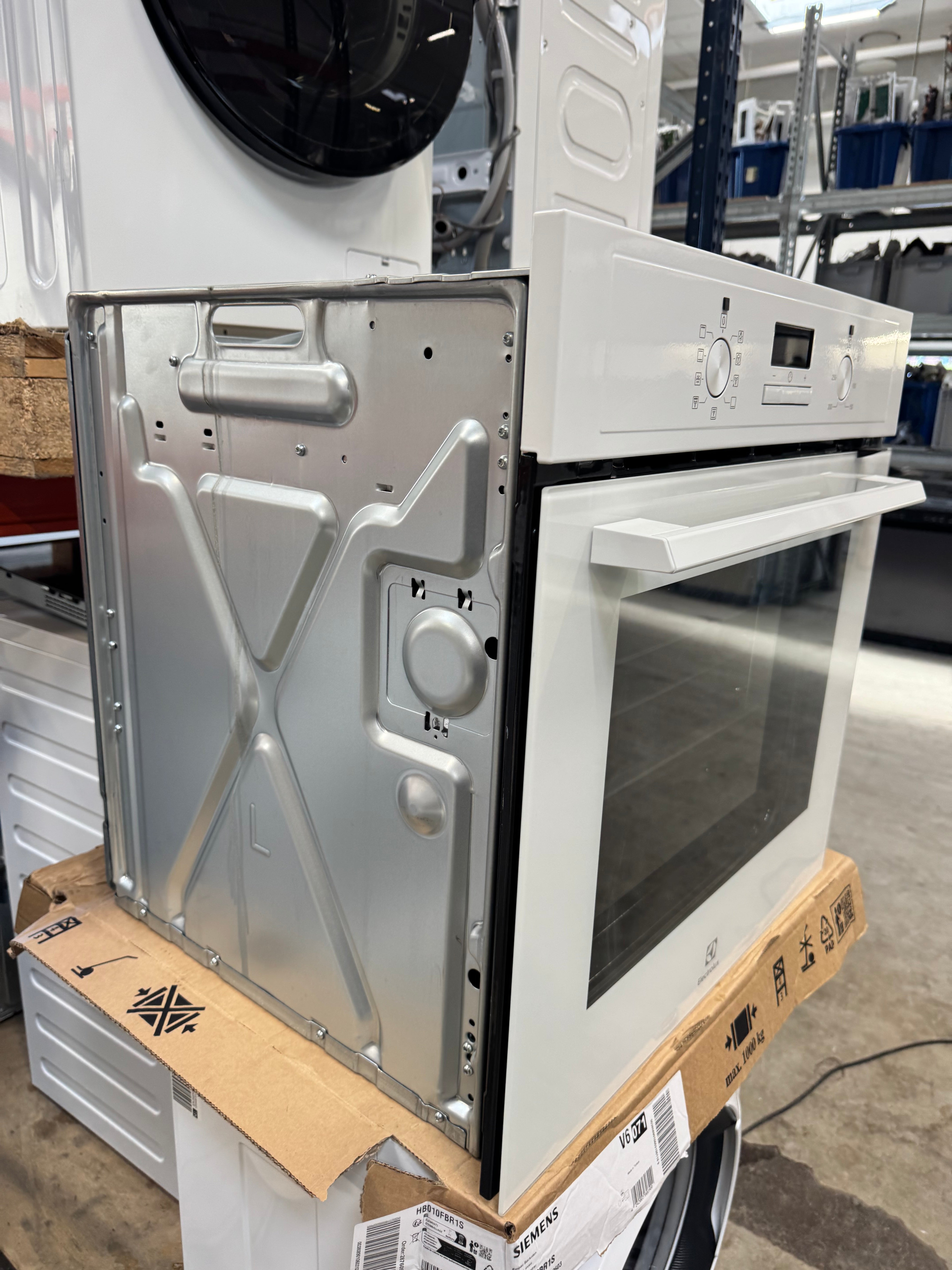 Electrolux indbygningsovn OOB301NV - D19038
