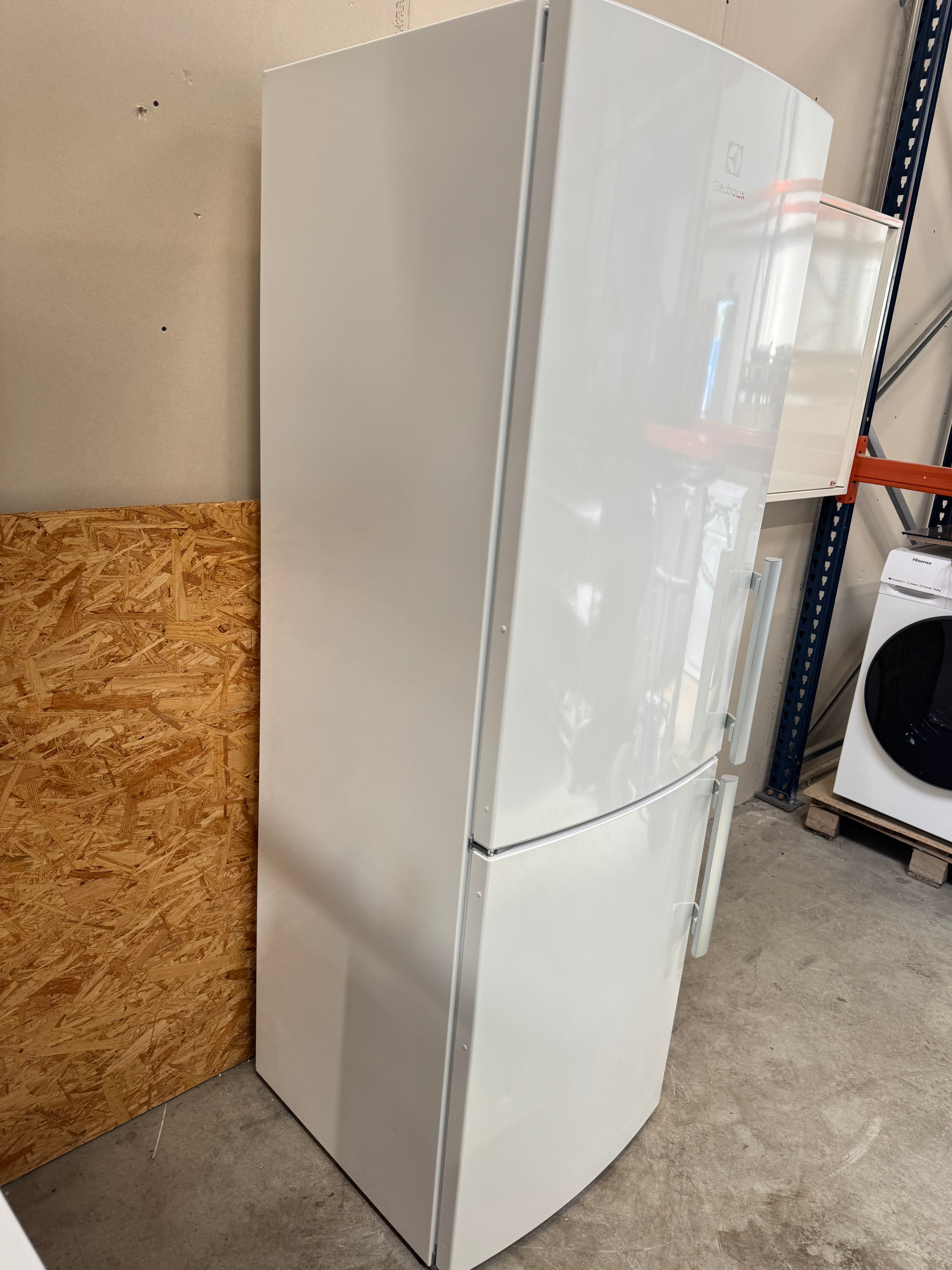 Electrolux køle/fryseskab EN3615MOW - D19436