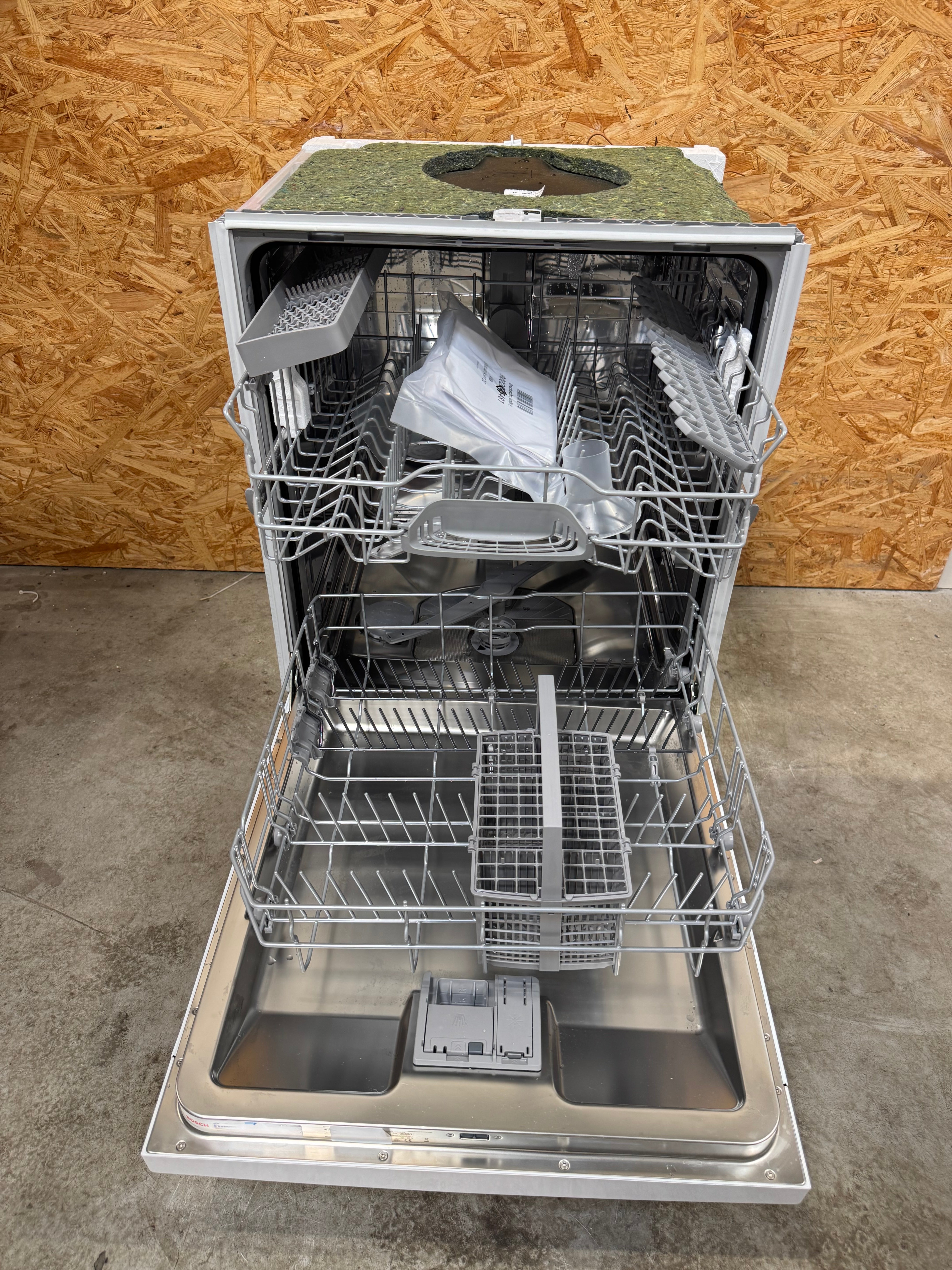 Bosch Series 4 opvaskemaskine SMU4HKW12E - D19599