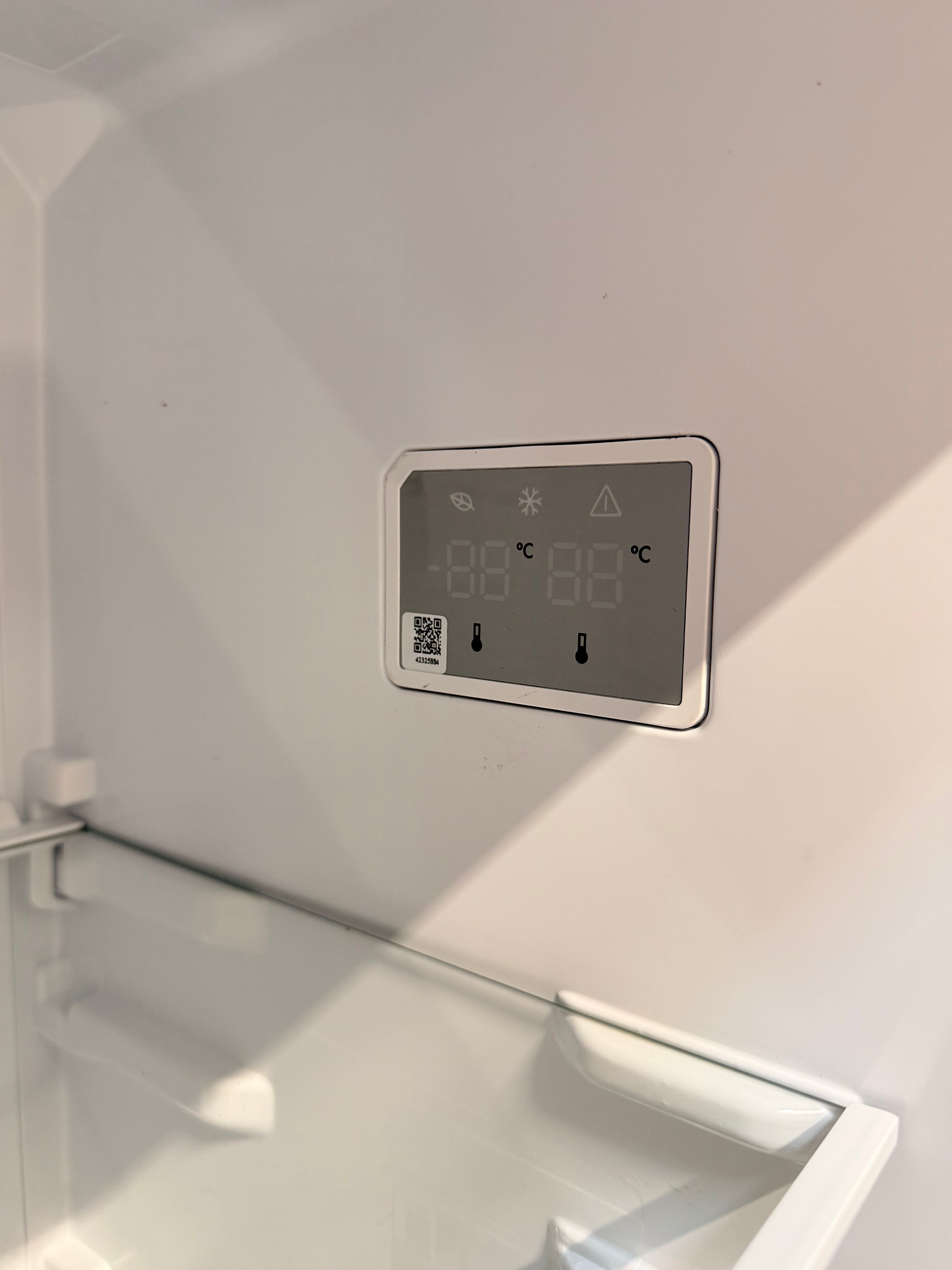 Electrolux køle/fryseskab LNB3AF26W0 - D19208
