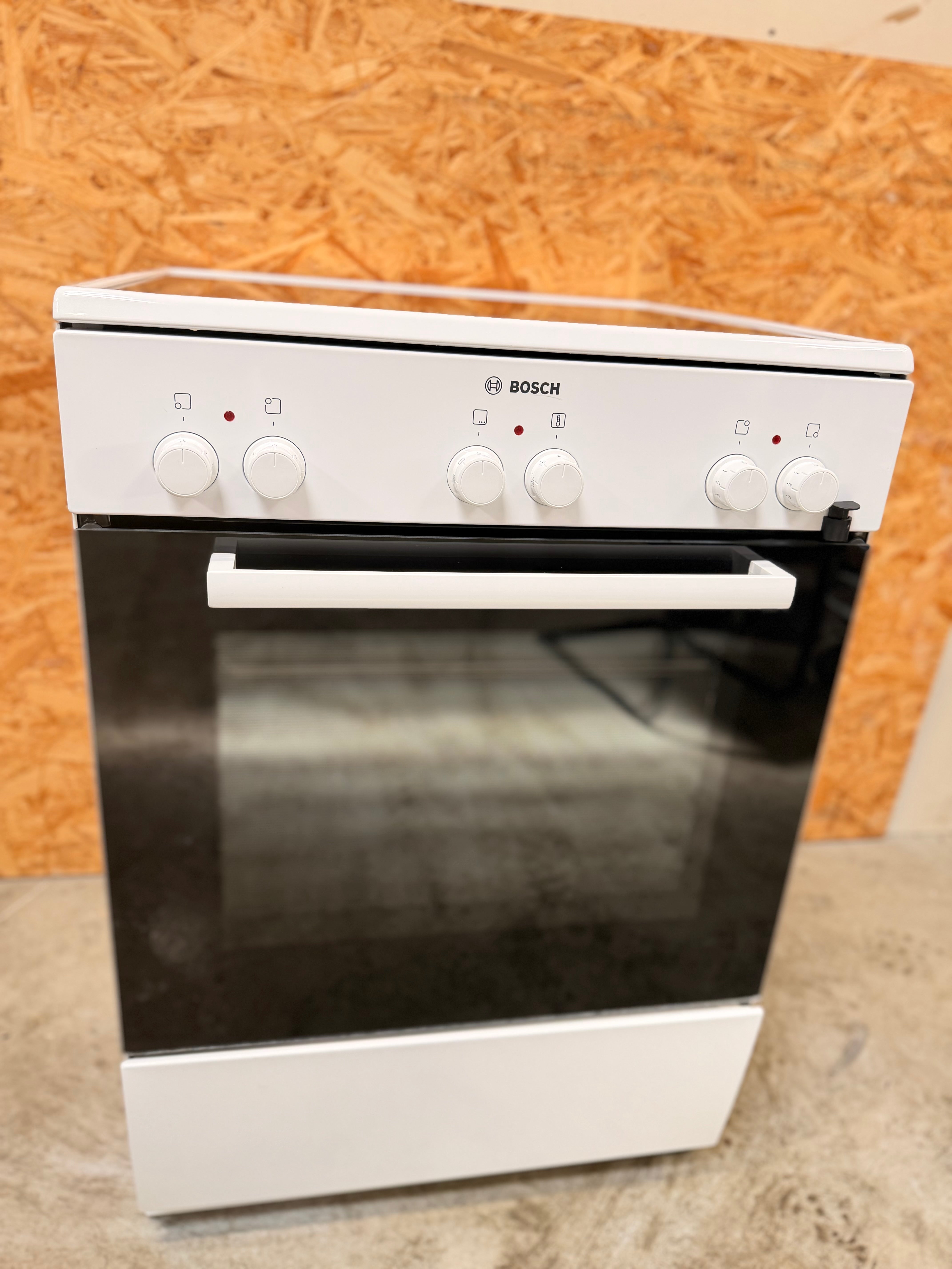 Bosch keramisk komfur HCE622123 - D19771