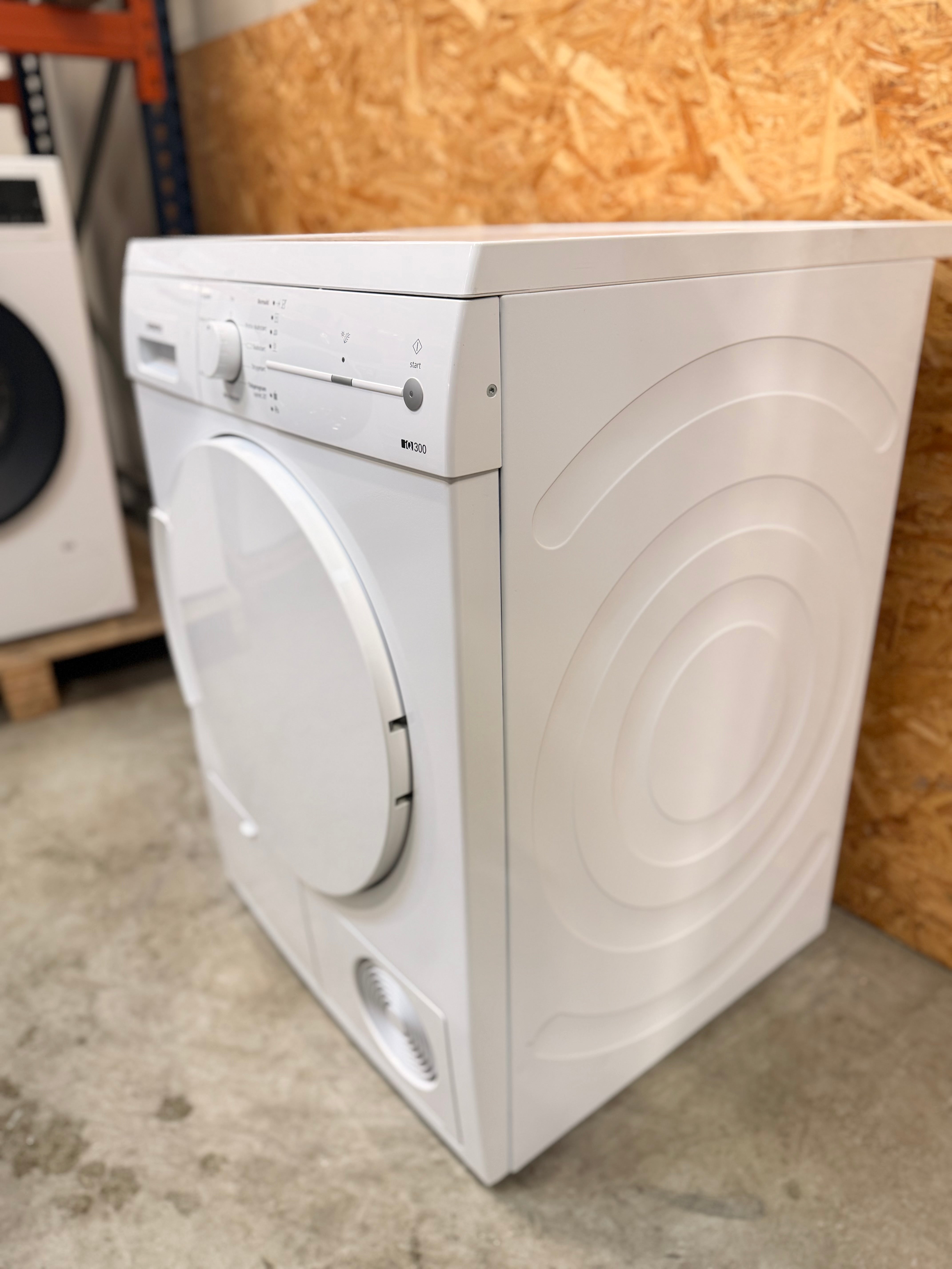 Siemens kondenstørretumbler WT44E1L7DN - D19904