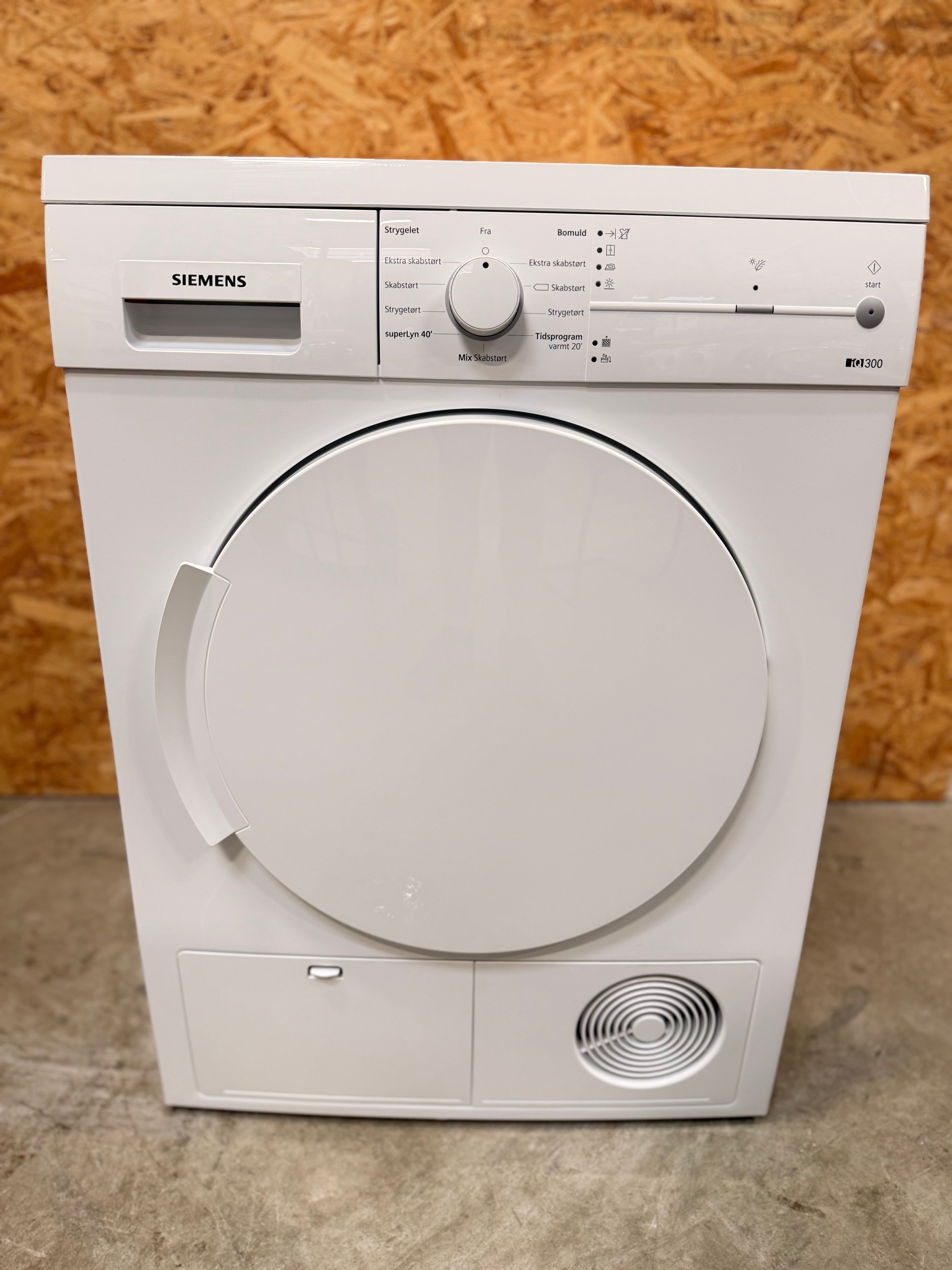 Siemens kondenstørretumbler WT44E1L7DN - D19904