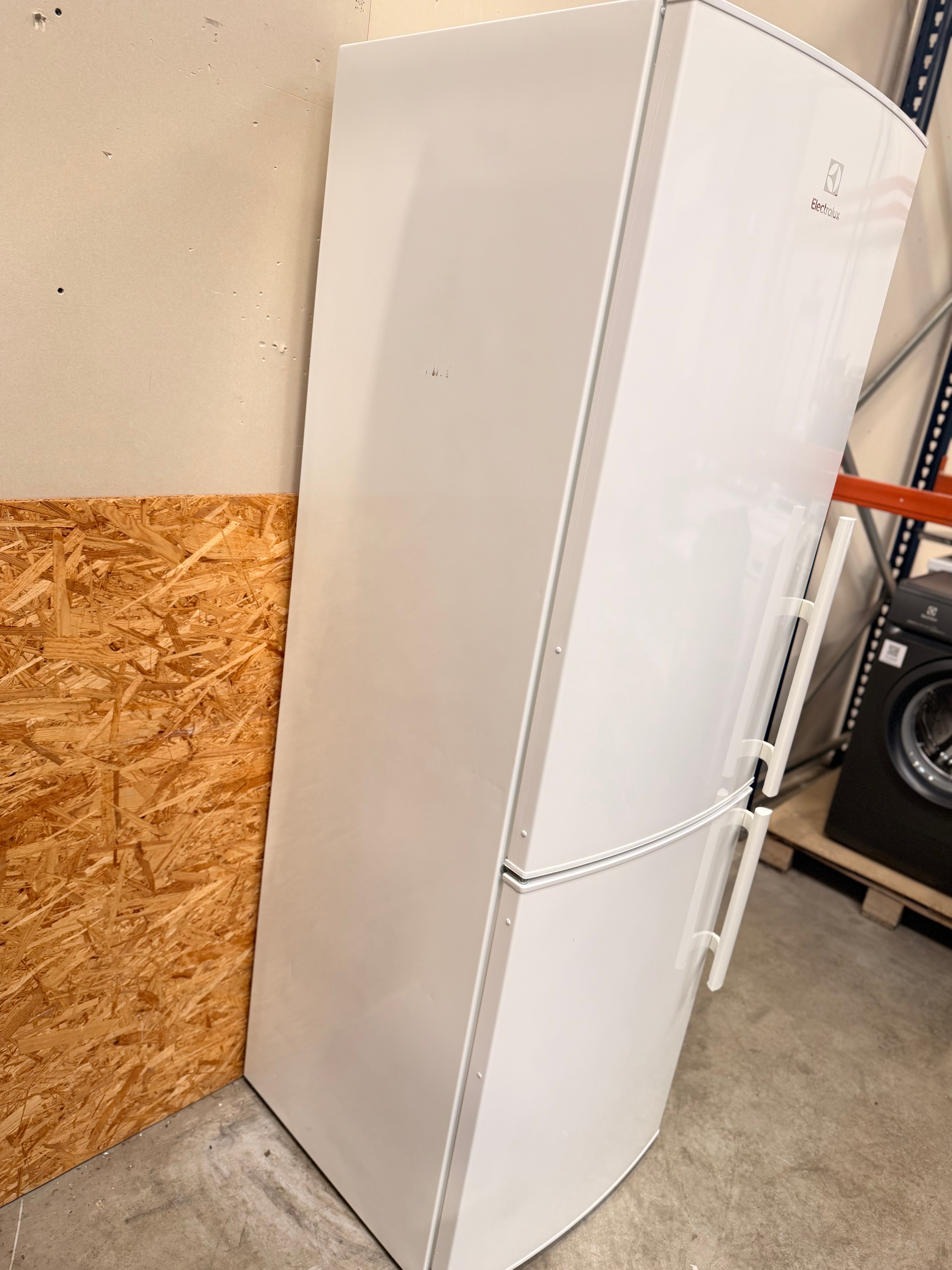 AEG/Electrolux køle/fryseskab S53420CNW2 - D19807