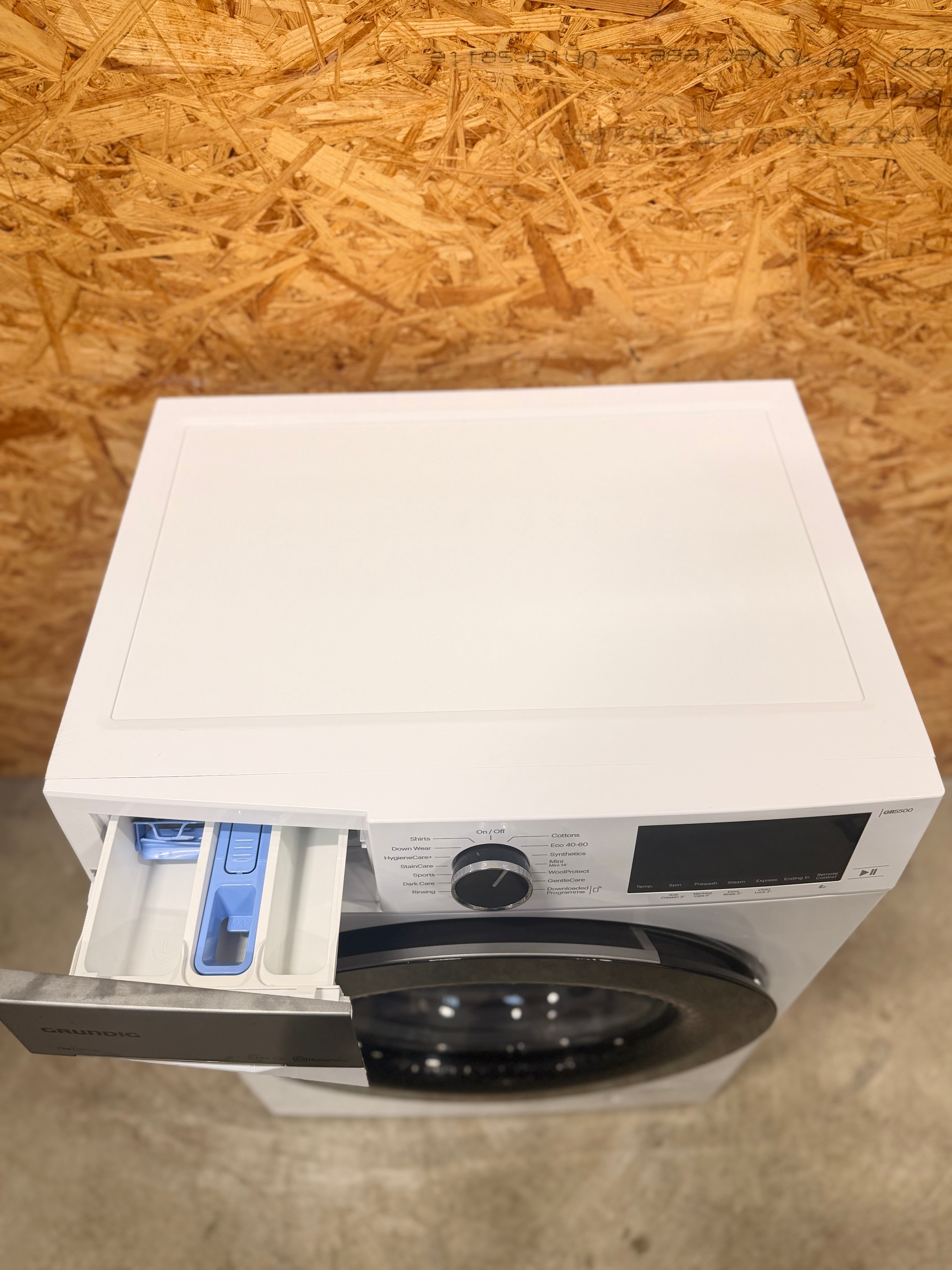 GRUNDIG SlimLine vaskemaskine GWP5744W - D19588