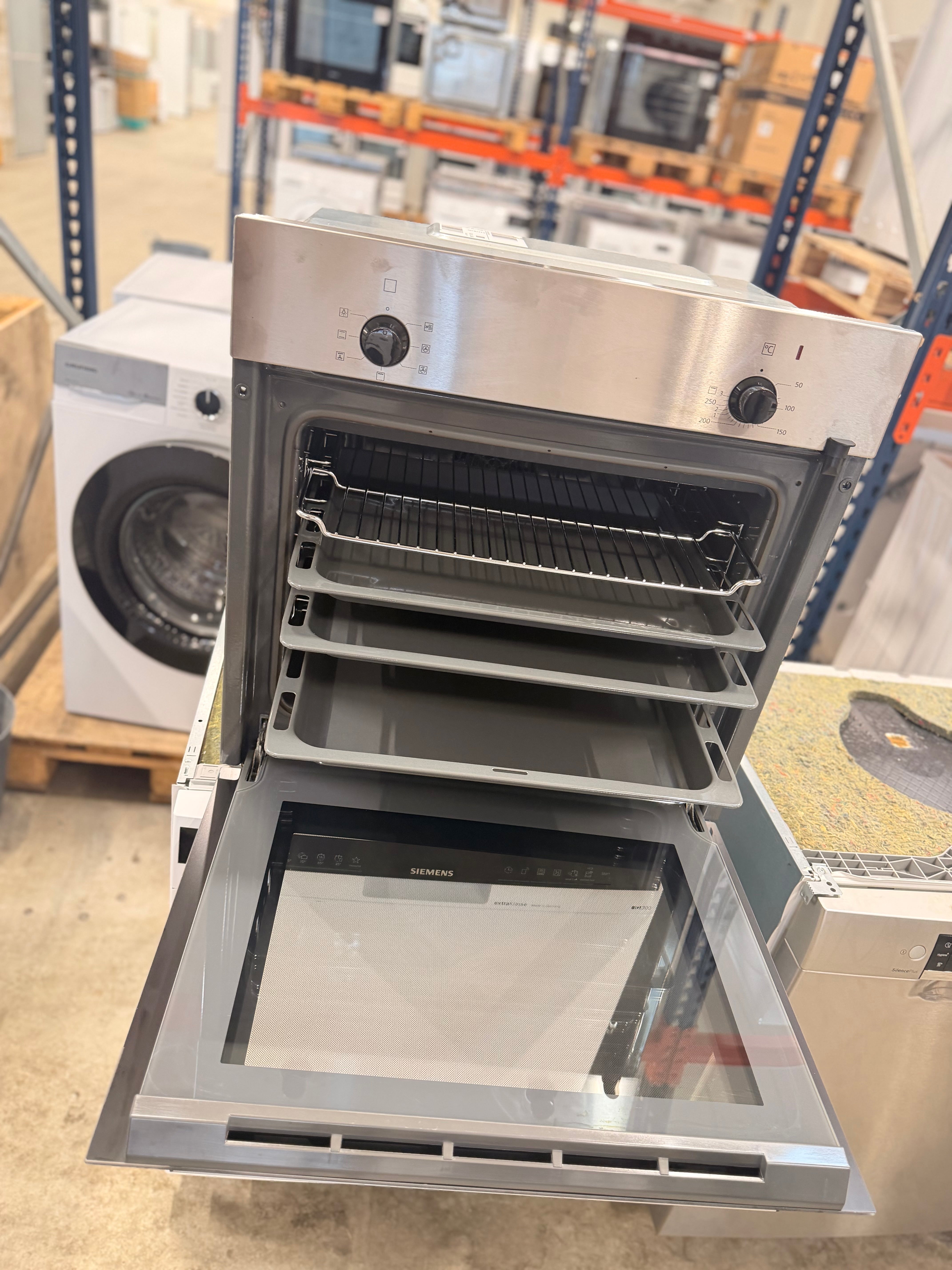 Siemens indbygningsovn HB010FBR0S - D19908