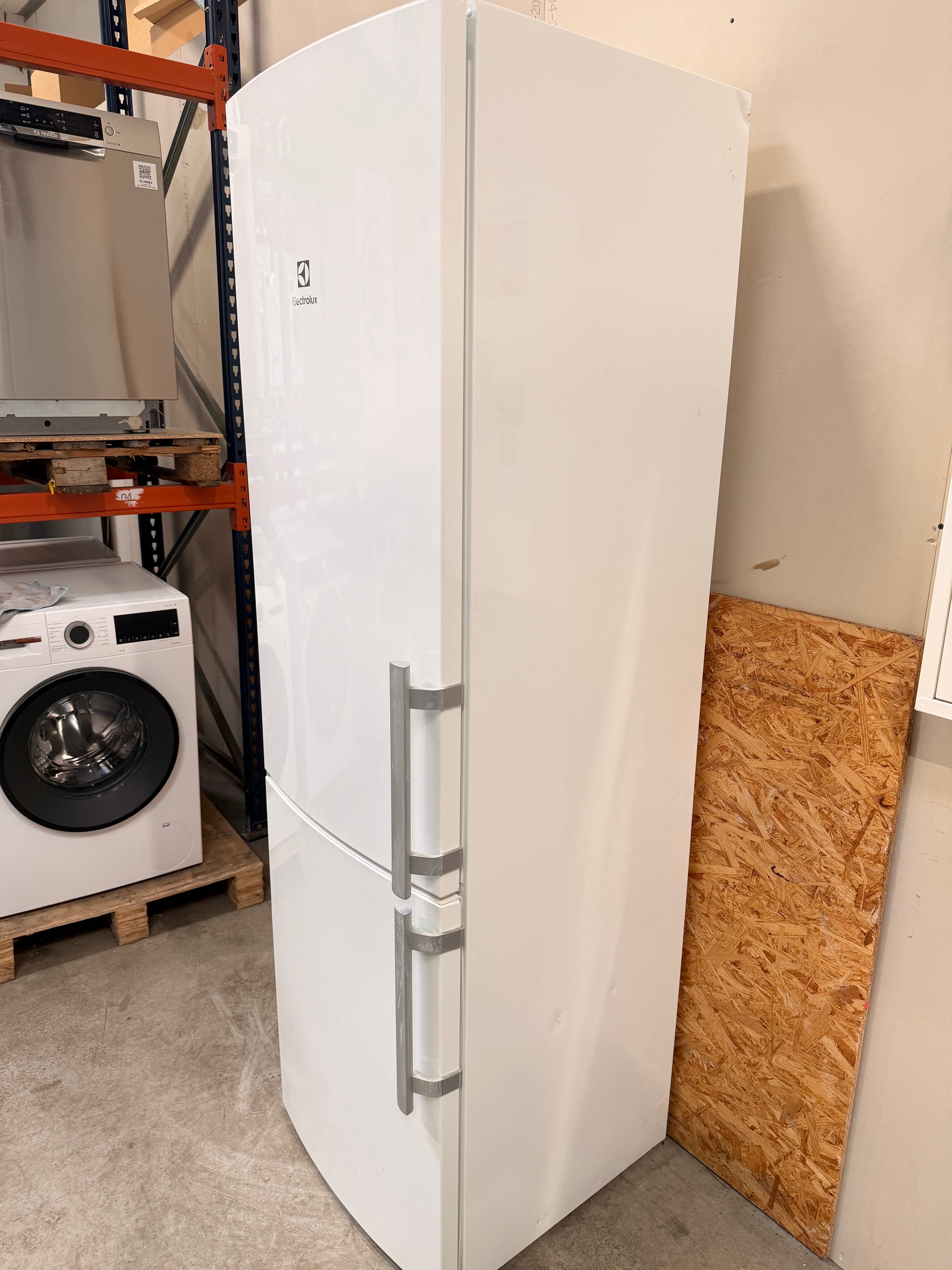 Electrolux køle/fryseskab EN3855MOW - D16329