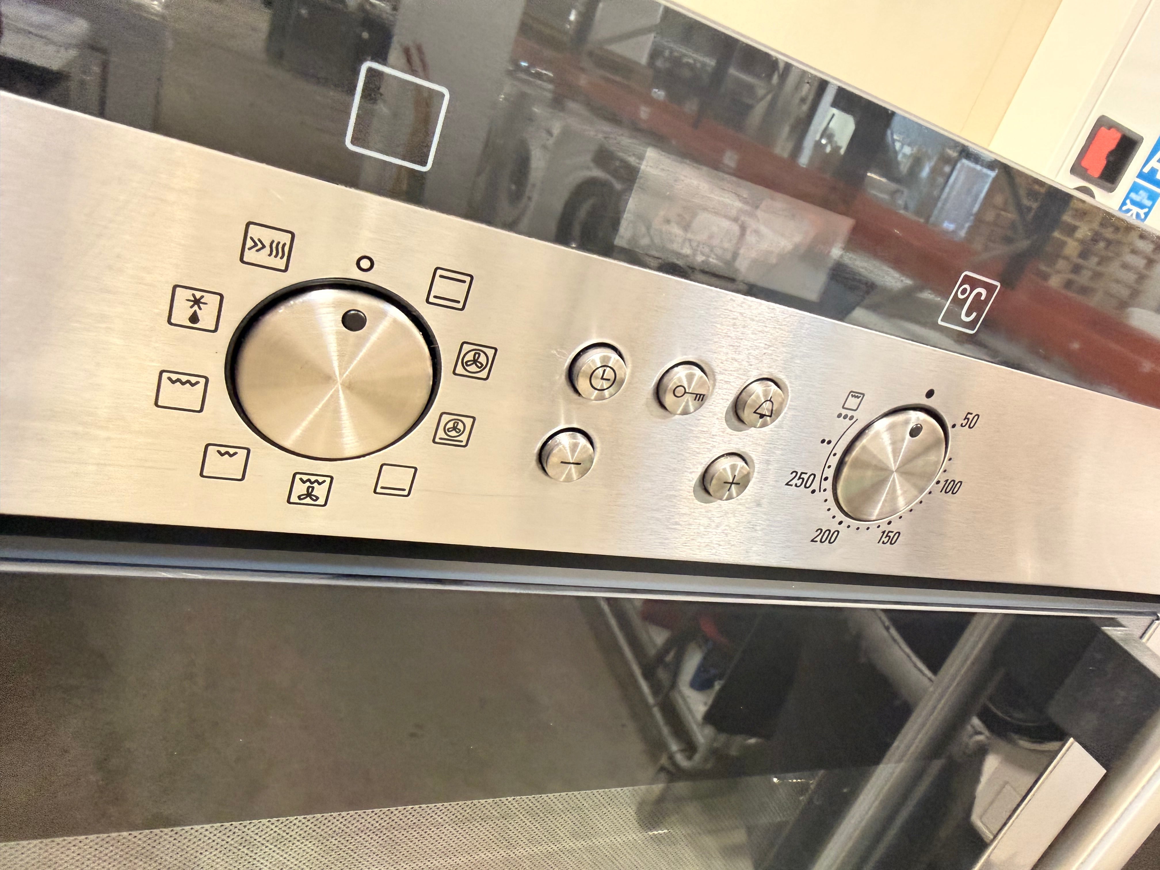 Siemens indbygningsovn HB33L550S - D19931