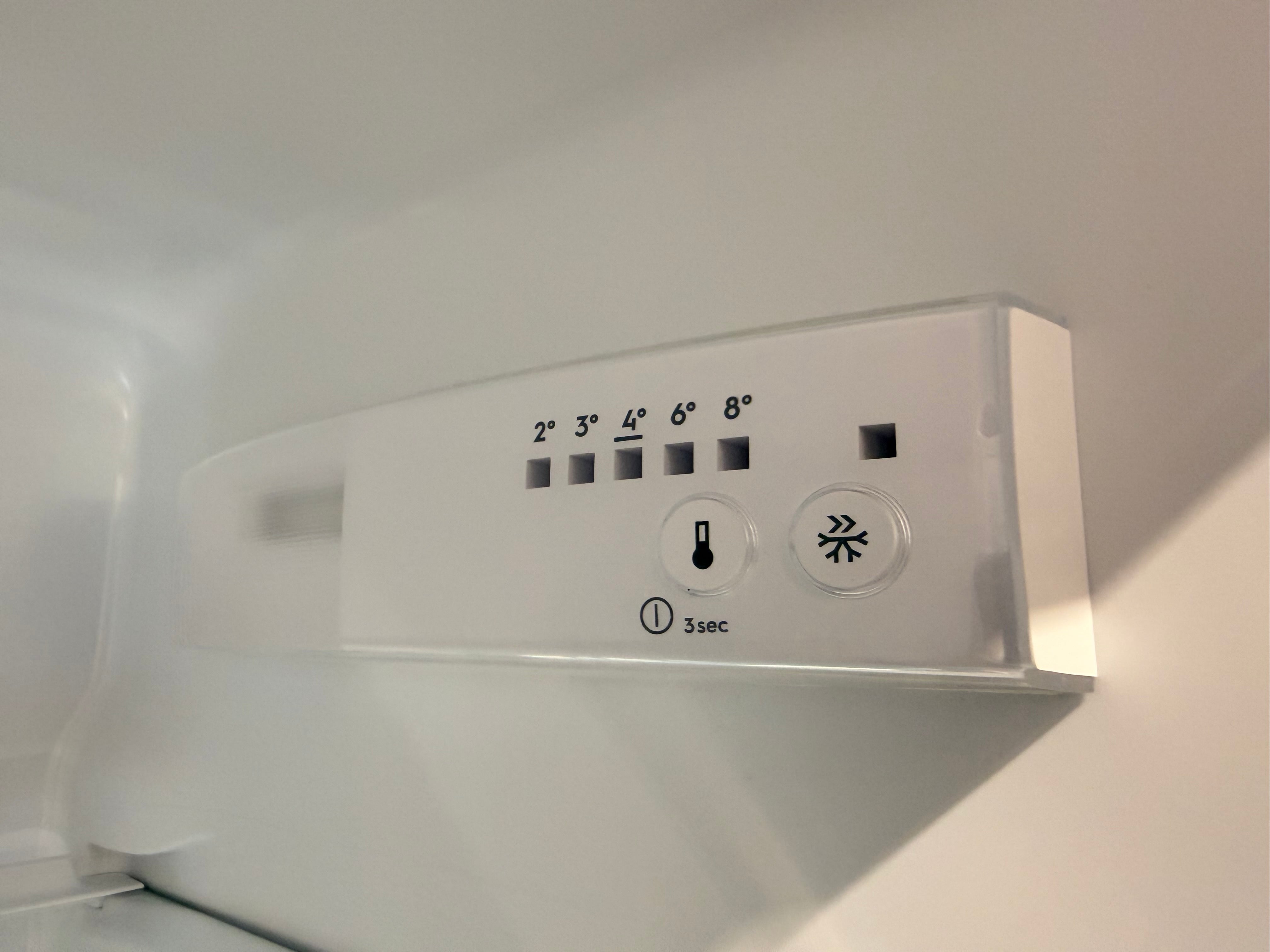 Electrolux  integrerbart køle/fryseskab LNT3LF18S - D19543