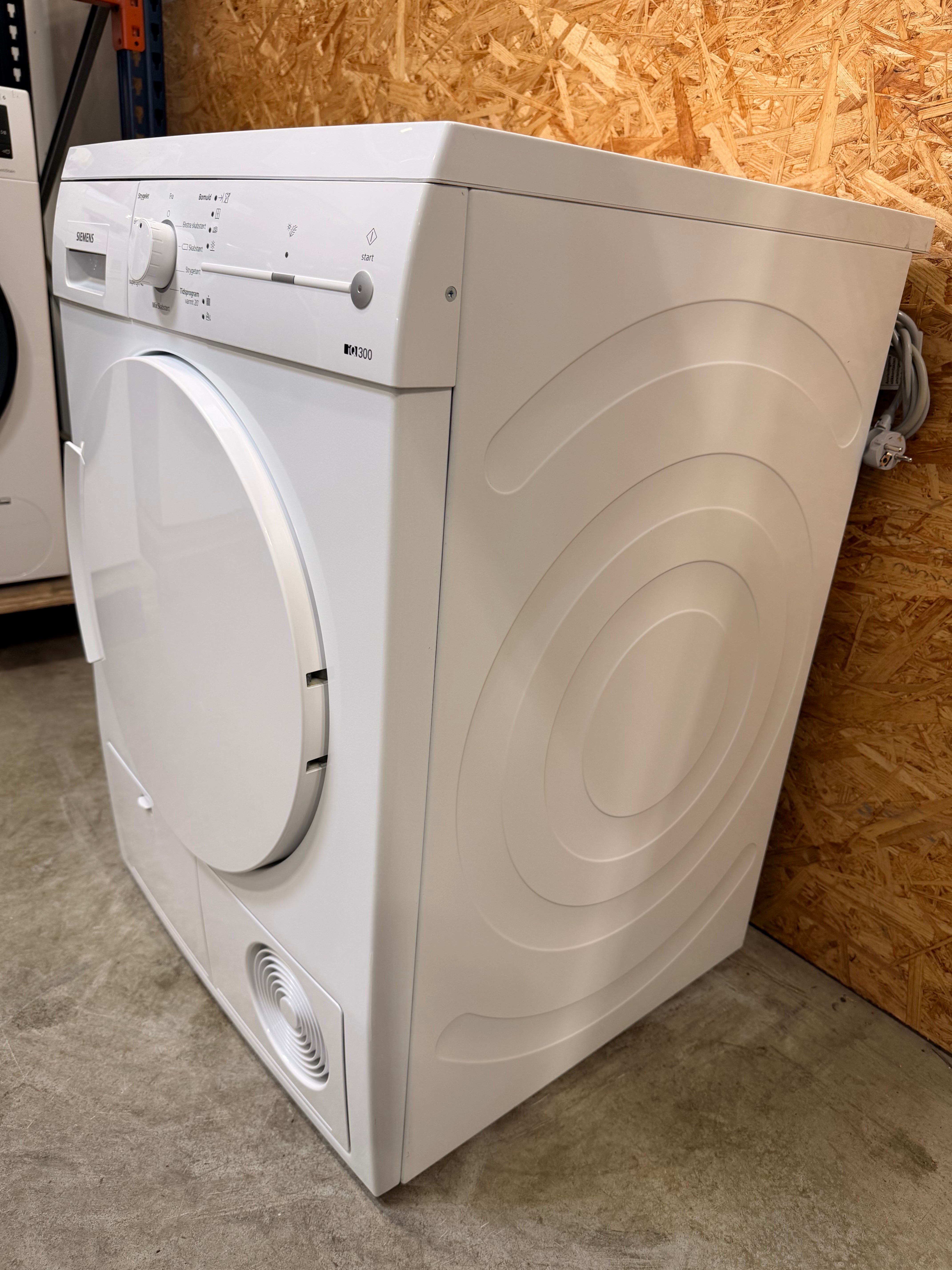 Siemens kondenstørretumbler WT44E1L7DN - D20003