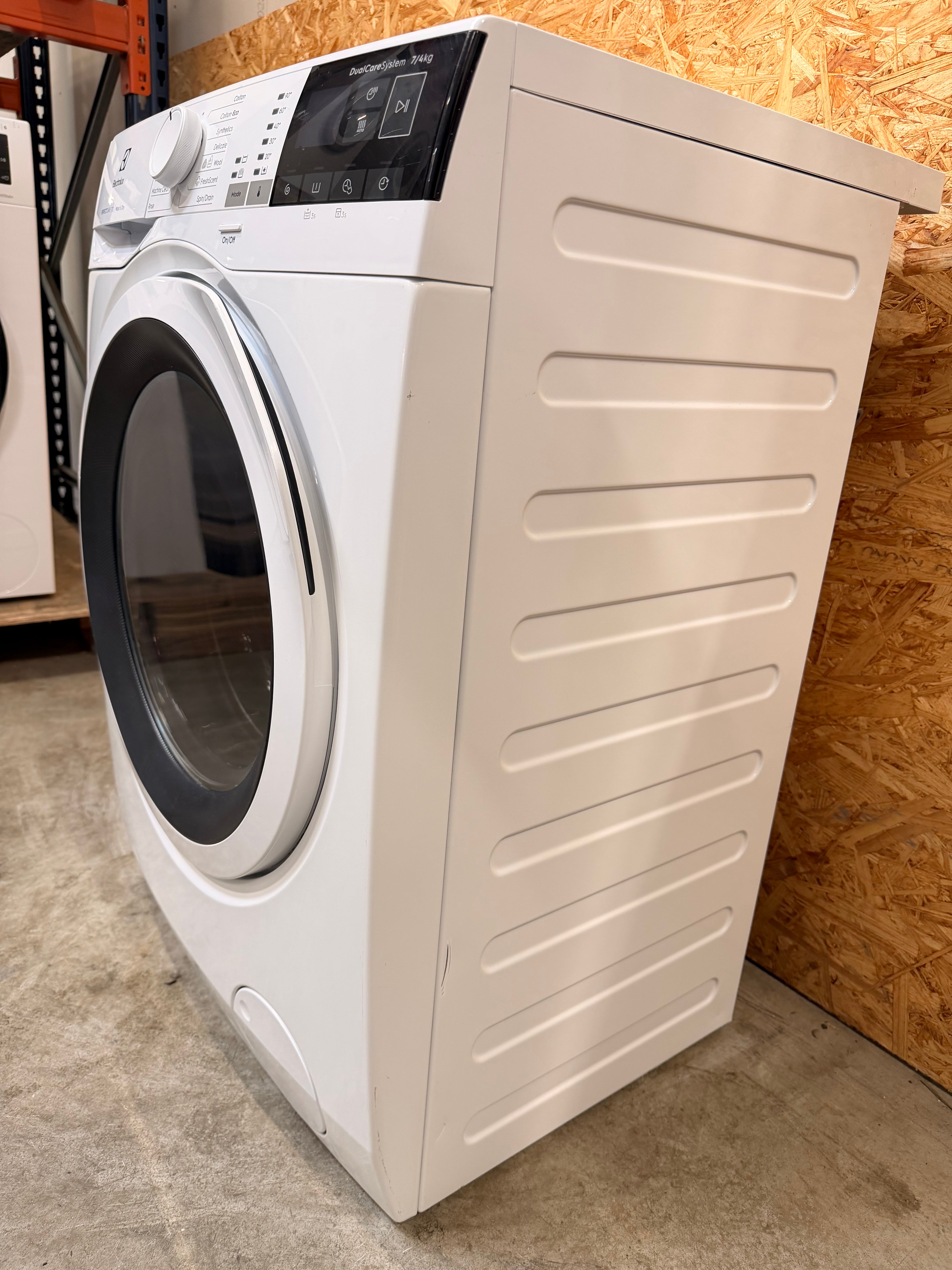 Electrolux vaske/tørremaskine EW7W447W - D20004