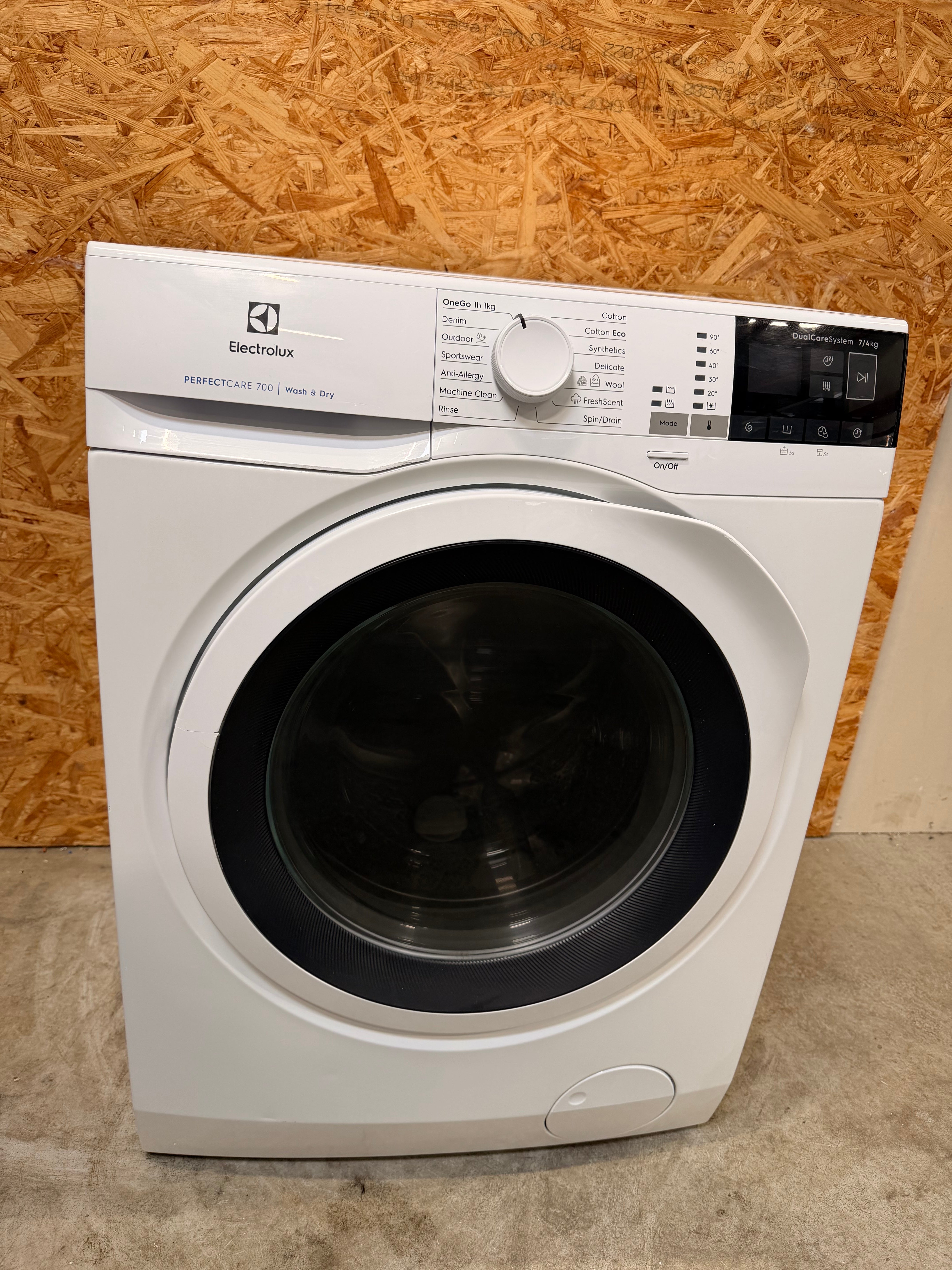 Electrolux vaske/tørremaskine EW7W447W - D20004
