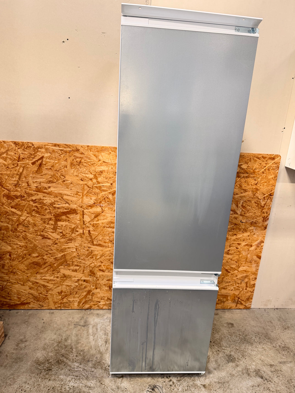Siemens integrerbar køle/fryseskab KI38VV20 - D19270