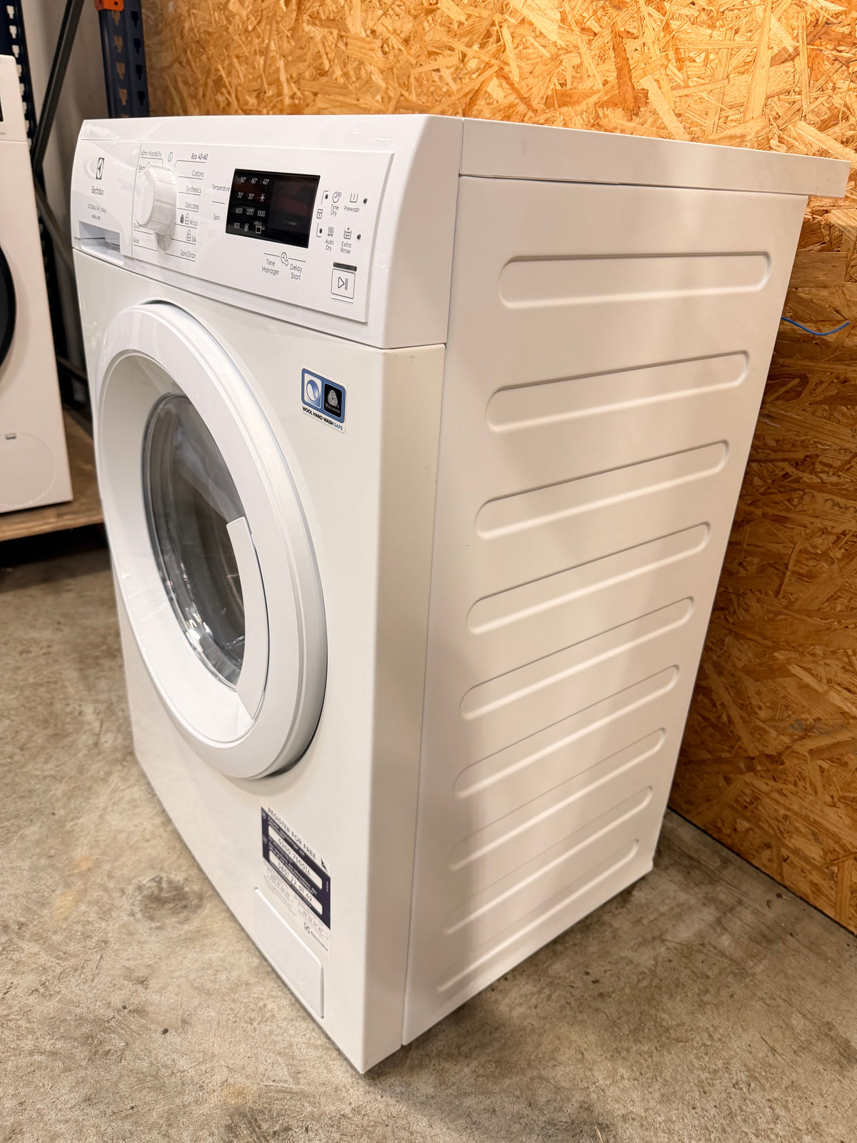 Electrolux vaske-tørremaskine EW2W84E62E - D20020