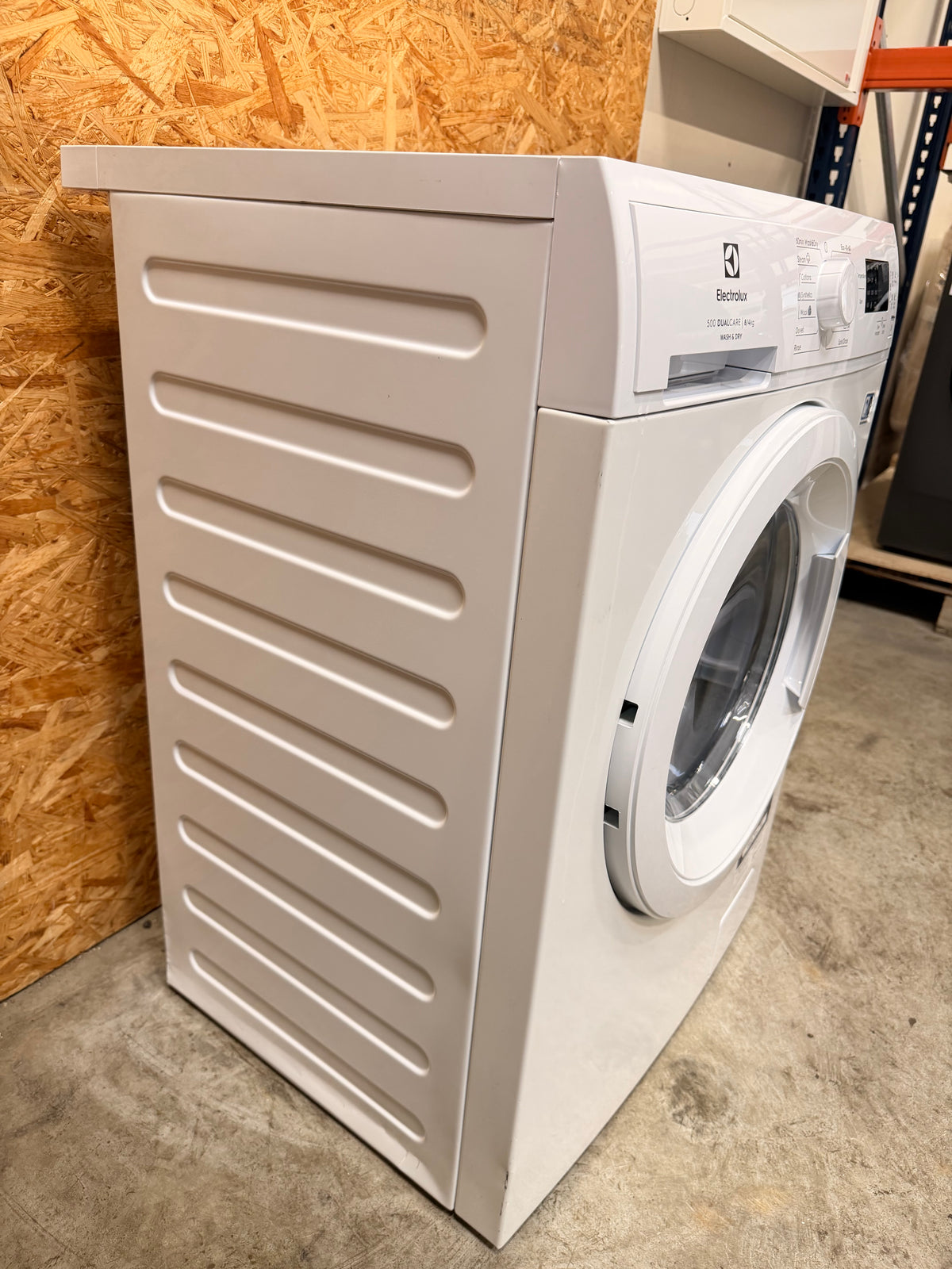 Electrolux vaske-tørremaskine EW2W84E62E - D20020