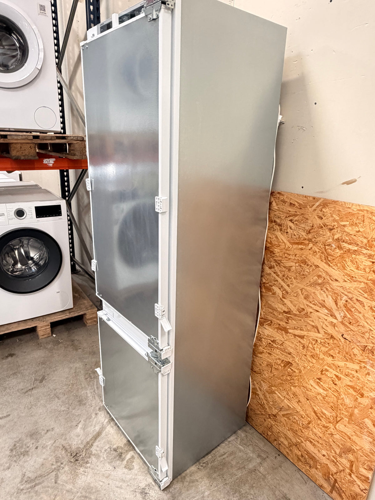 Siemens integrerbar køle/fryseskab KI87SAD30 - D19535
