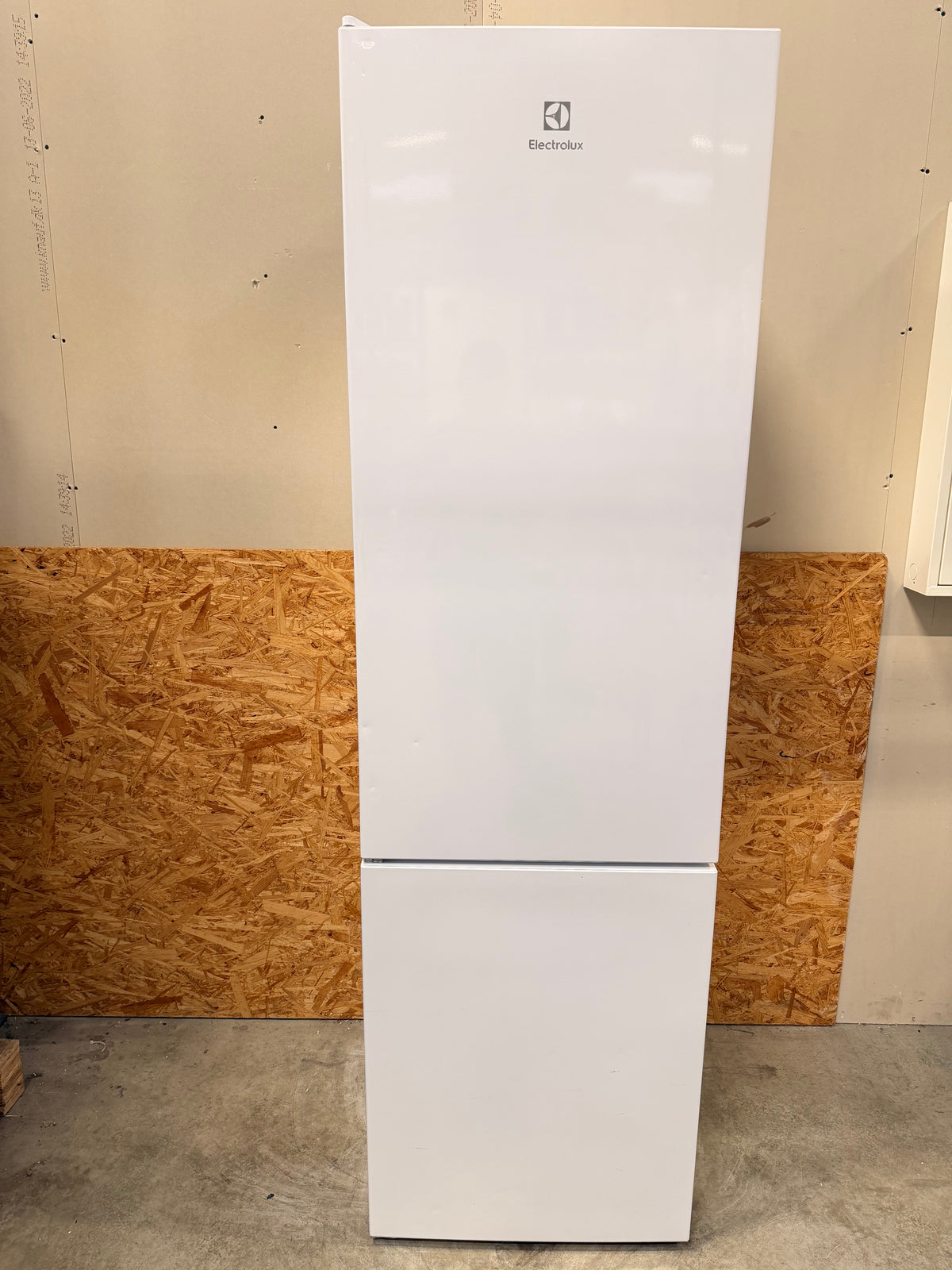 Electrolux køle/fryseskab LNC7ME36W2 - D20064
