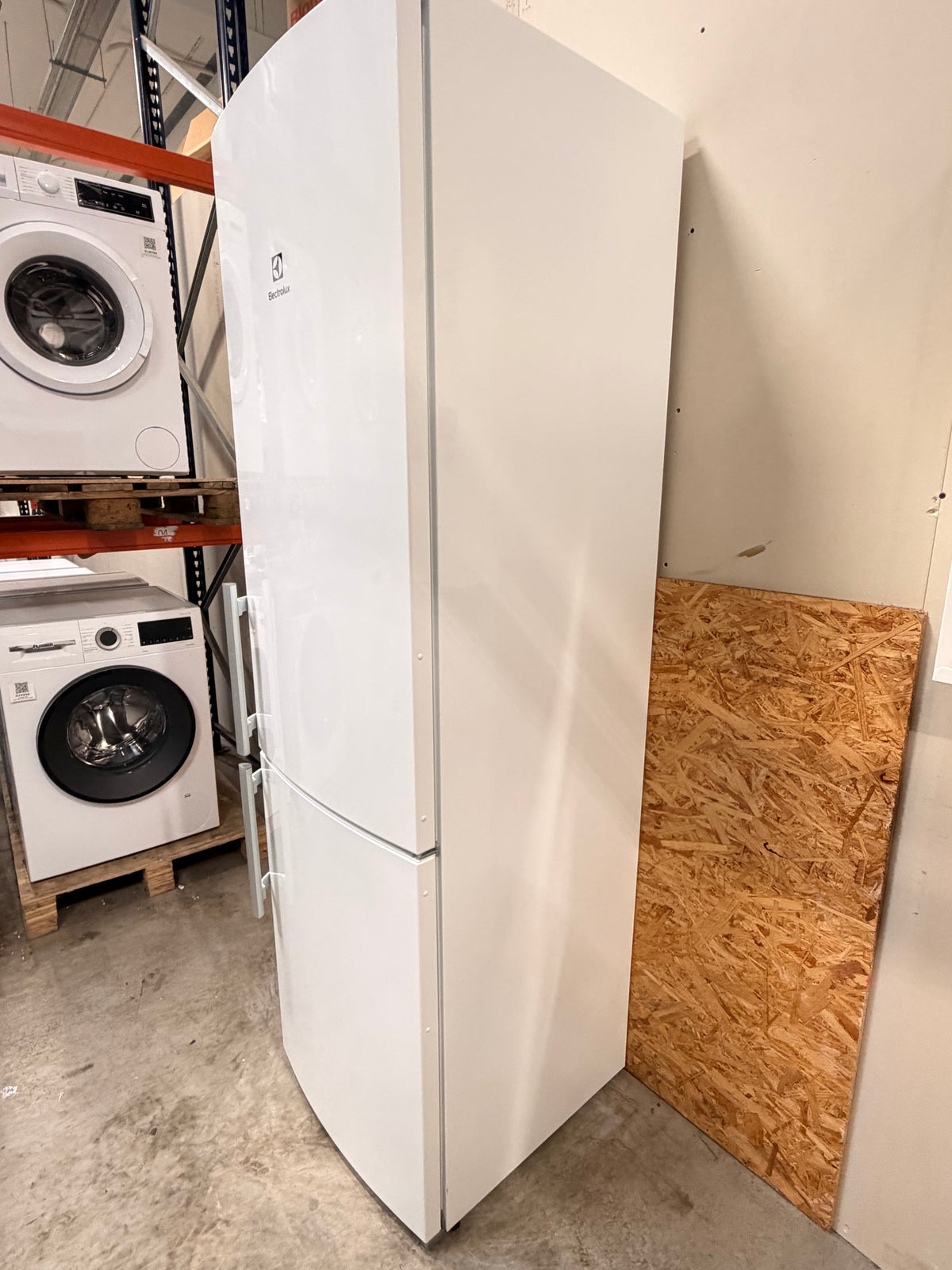 Electrolux køle/fryseskab EN3855MOW - D20057