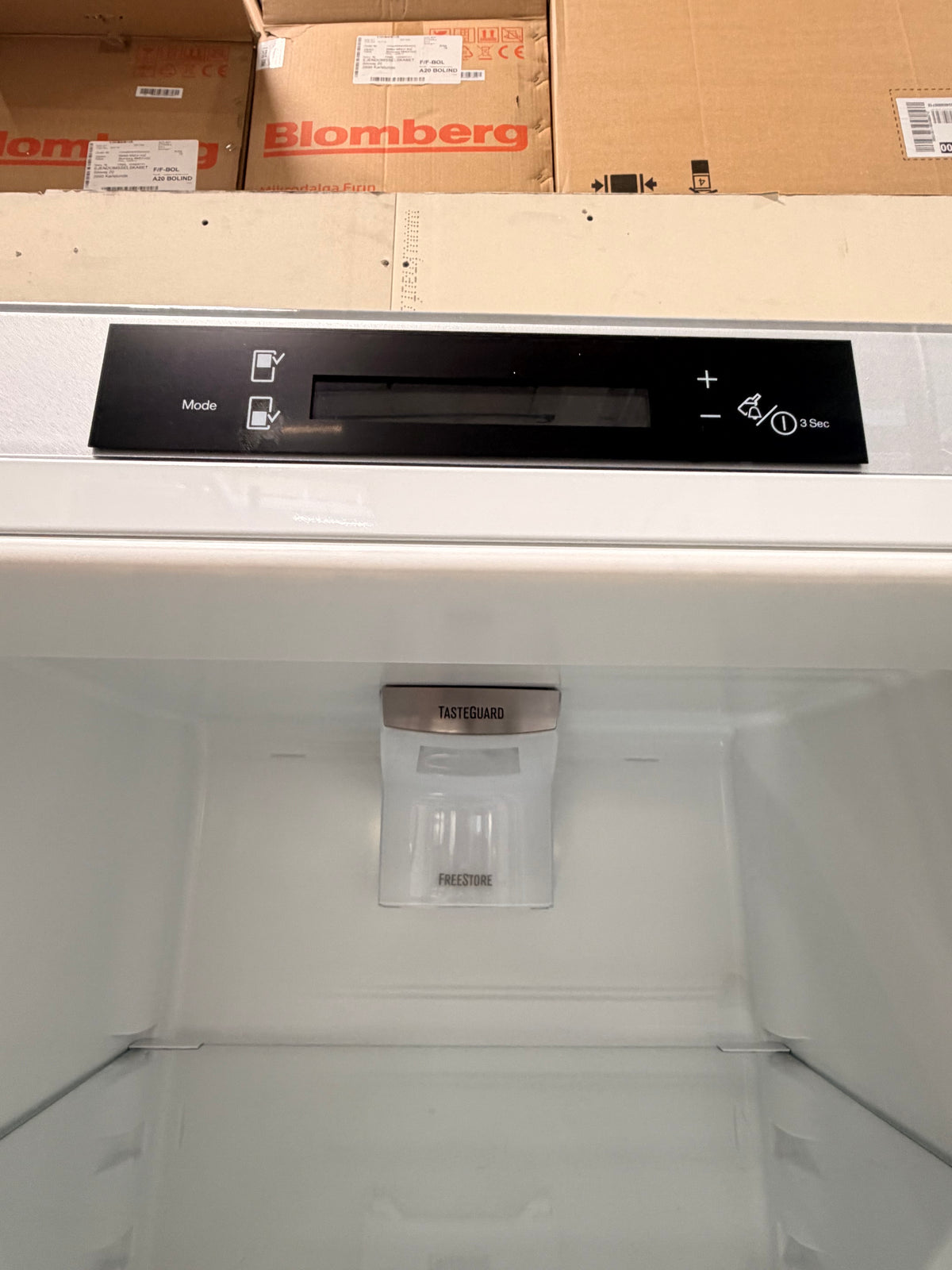 Electrolux køle/fryseskab EN4015MOW - D20198