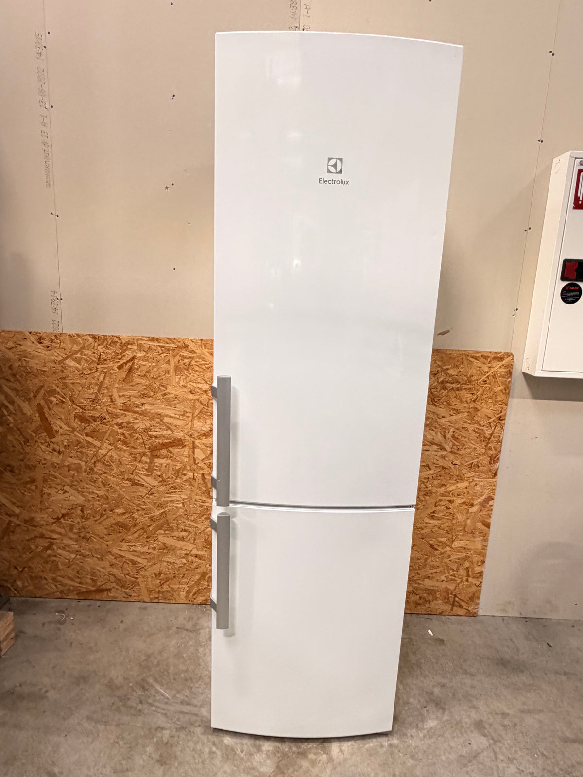 Electrolux køle/fryseskab EN4015MOW - D20198