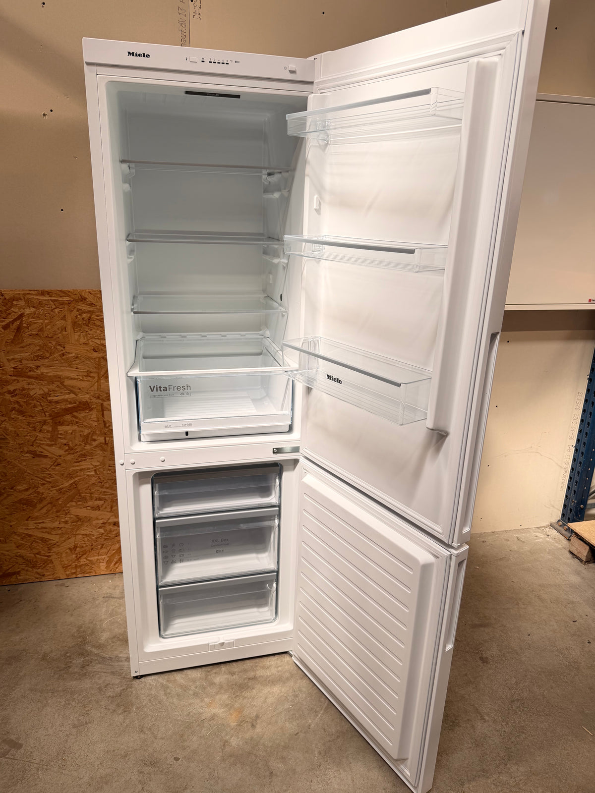 Miele køle/fryseskab KD4072EWS Active - D20043