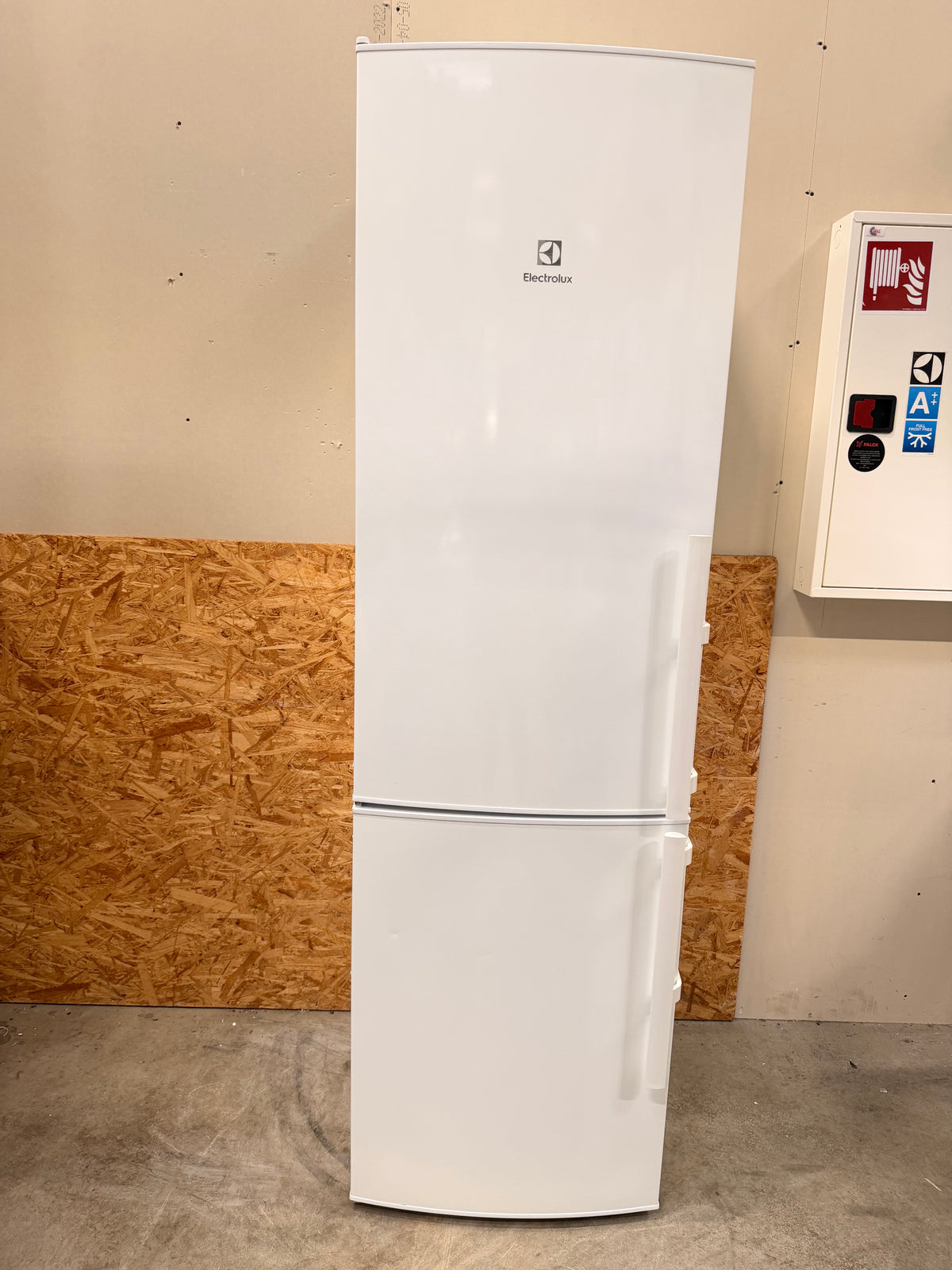 Electrolux køle/fryseskab EN3853MOW - D20253