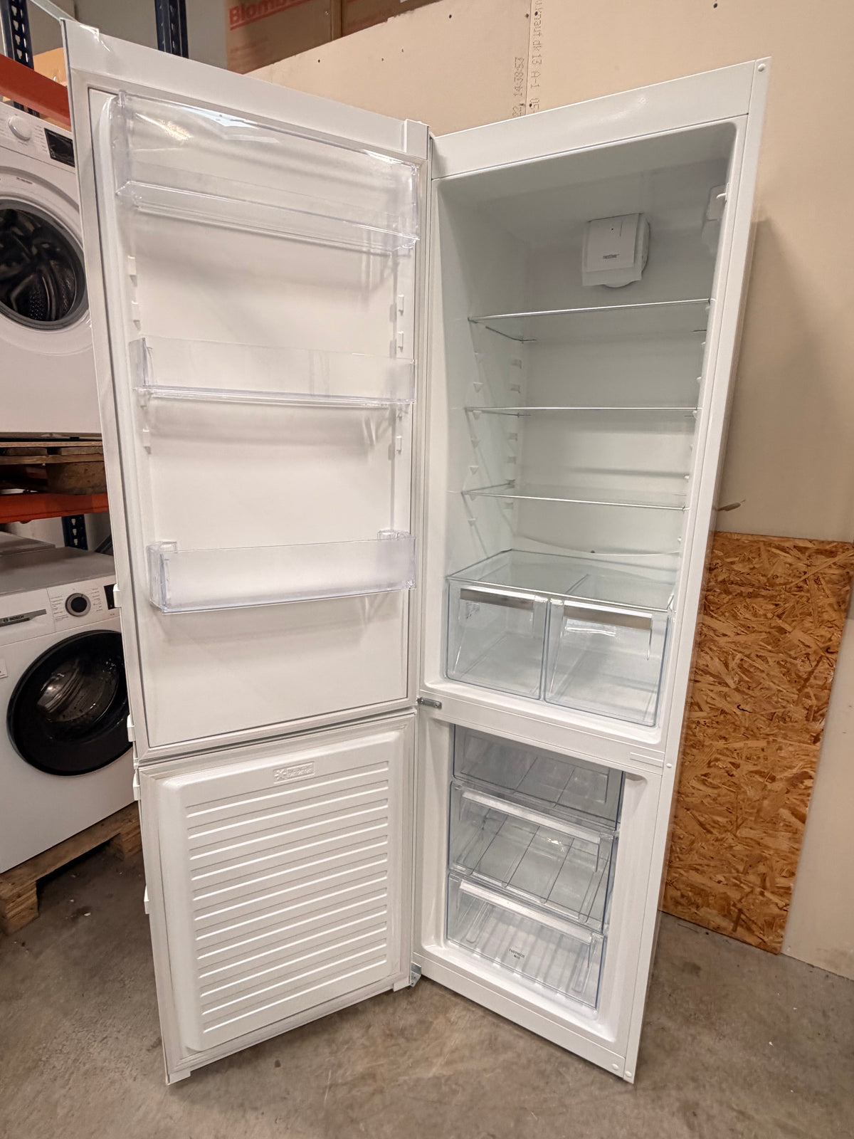 Electrolux køle/fryseskab EN3853MOW - D20253