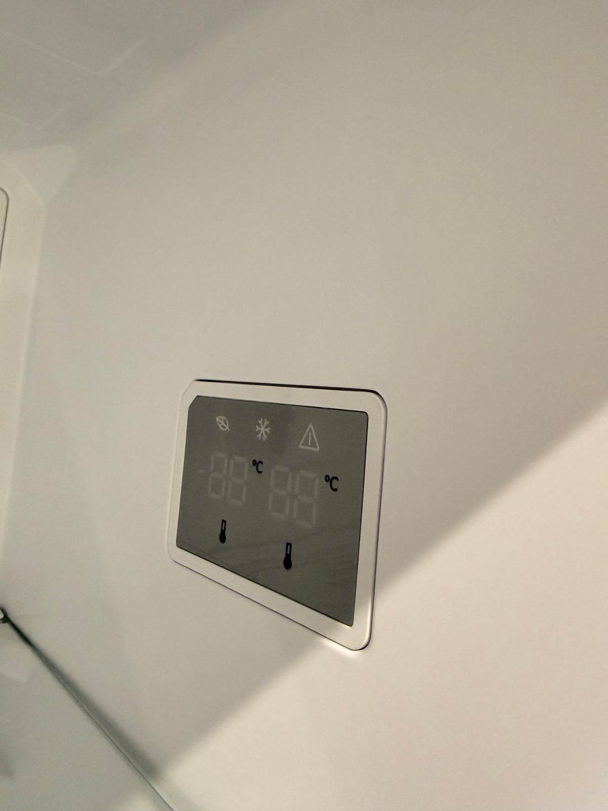 Electrolux køle/fryseskab LNB3AF26W0 - D20175