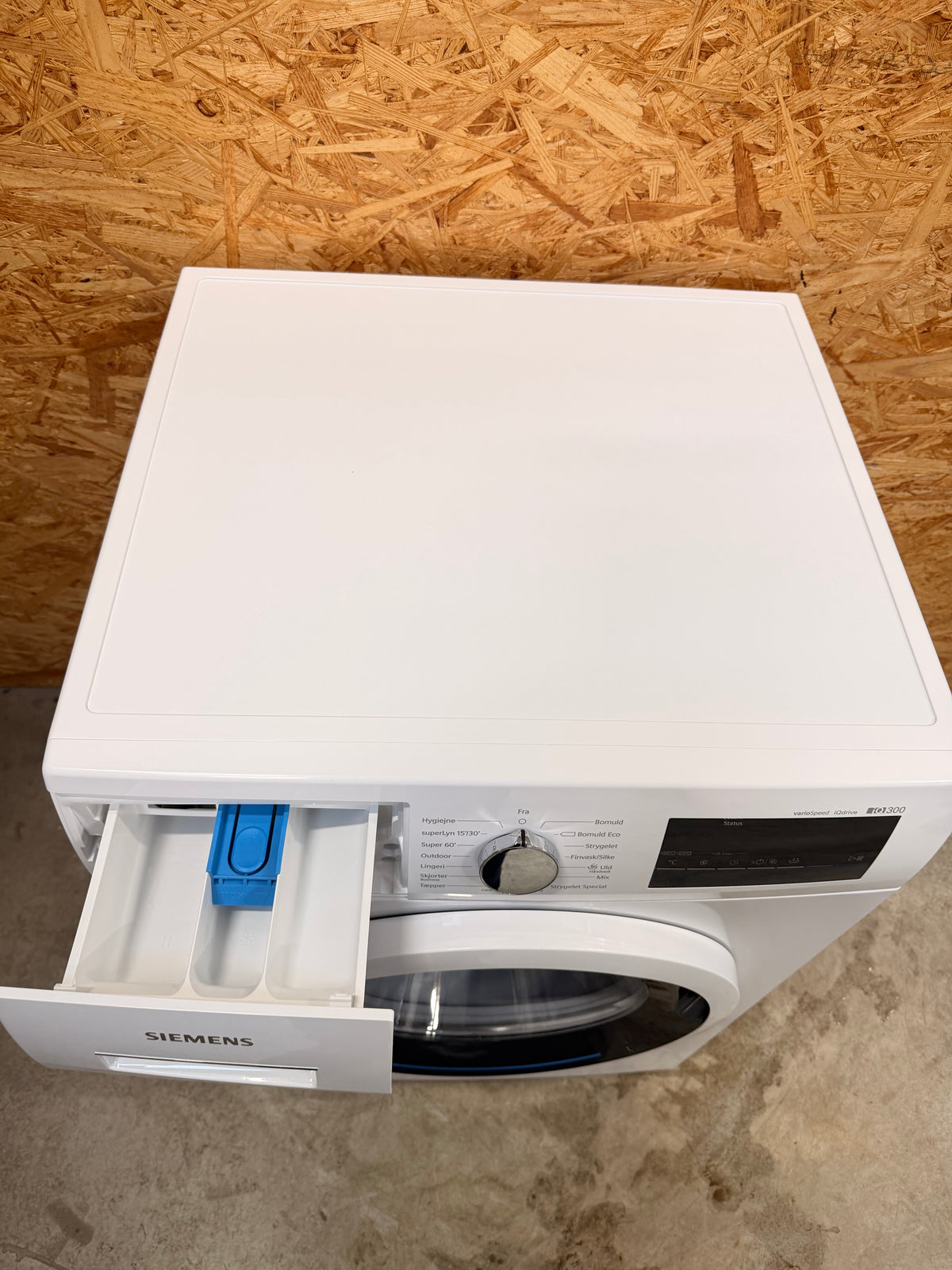 Siemens iQ300 vaskemaskine WM14N18SDN - D20373