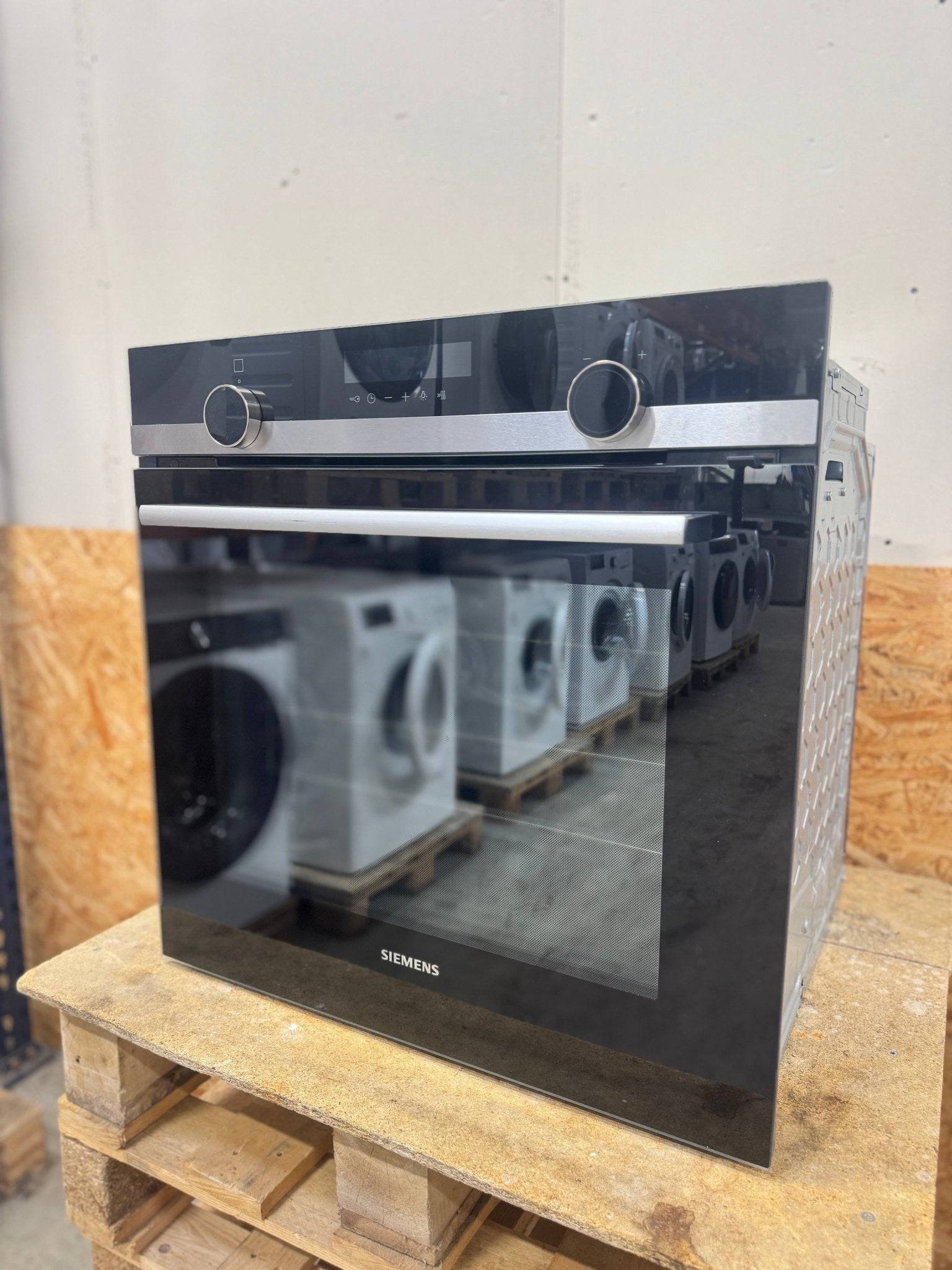 Siemens indbygningsovn HB578ACS0S - D17538 - Recirk - D17538