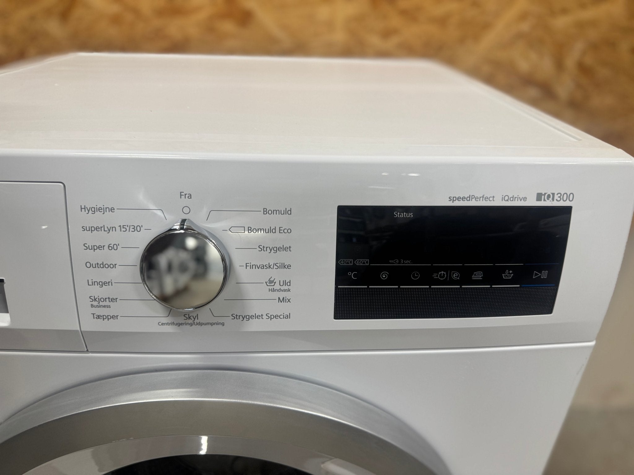 Siemens iQ300 vaskemaskine WM12N2C7DN - D17894 - Recirk - D17894